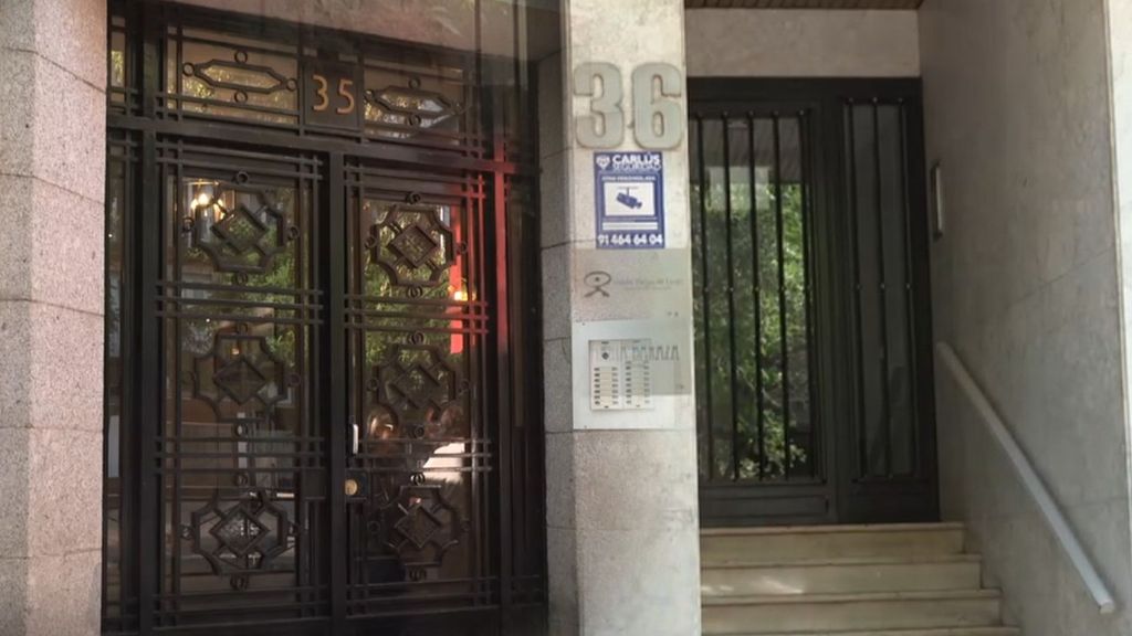 Del despacho de Leire Díez al de Julio Martínez: situados en la calle Diego de León, uno enfrente del otro