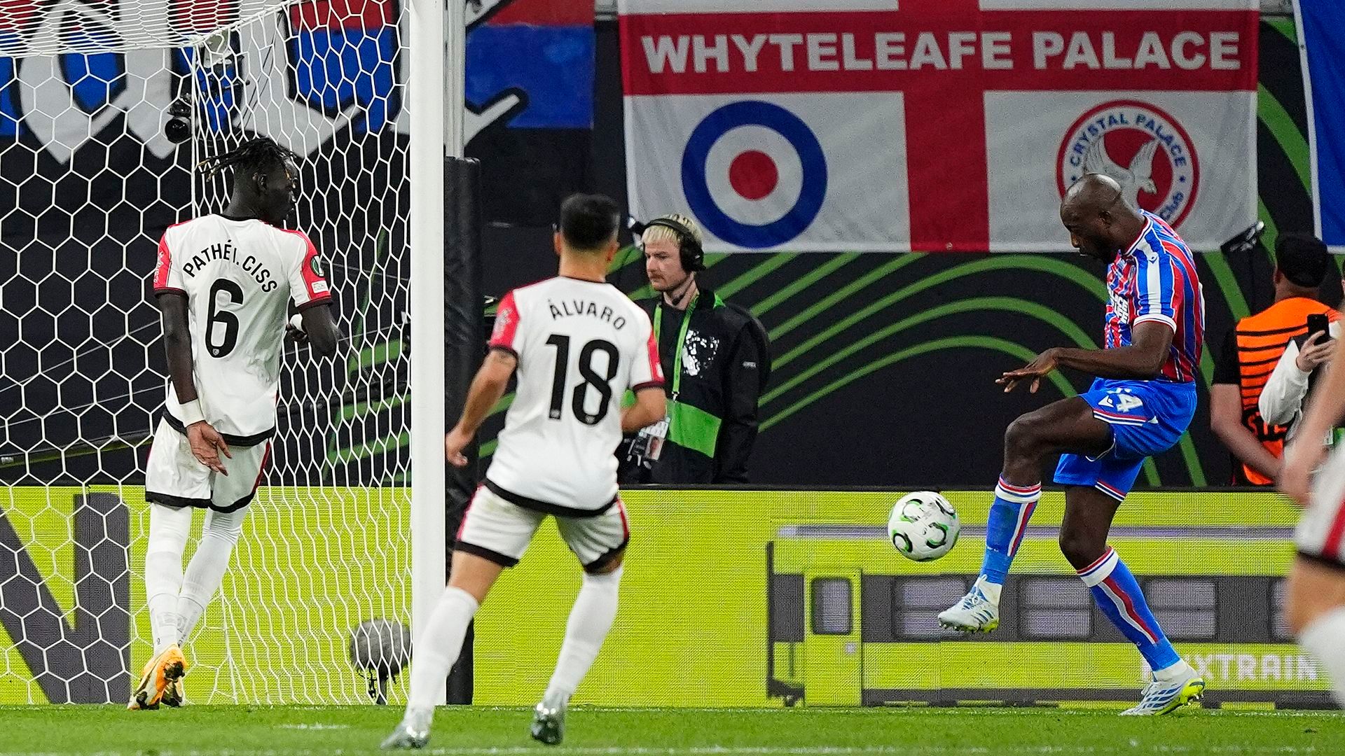 El Rayo Vallecano cae en la final de la Conference contra el Crystal Palace El Rayo Vallecano cae en la final de la Conference contra el Crystal Palace