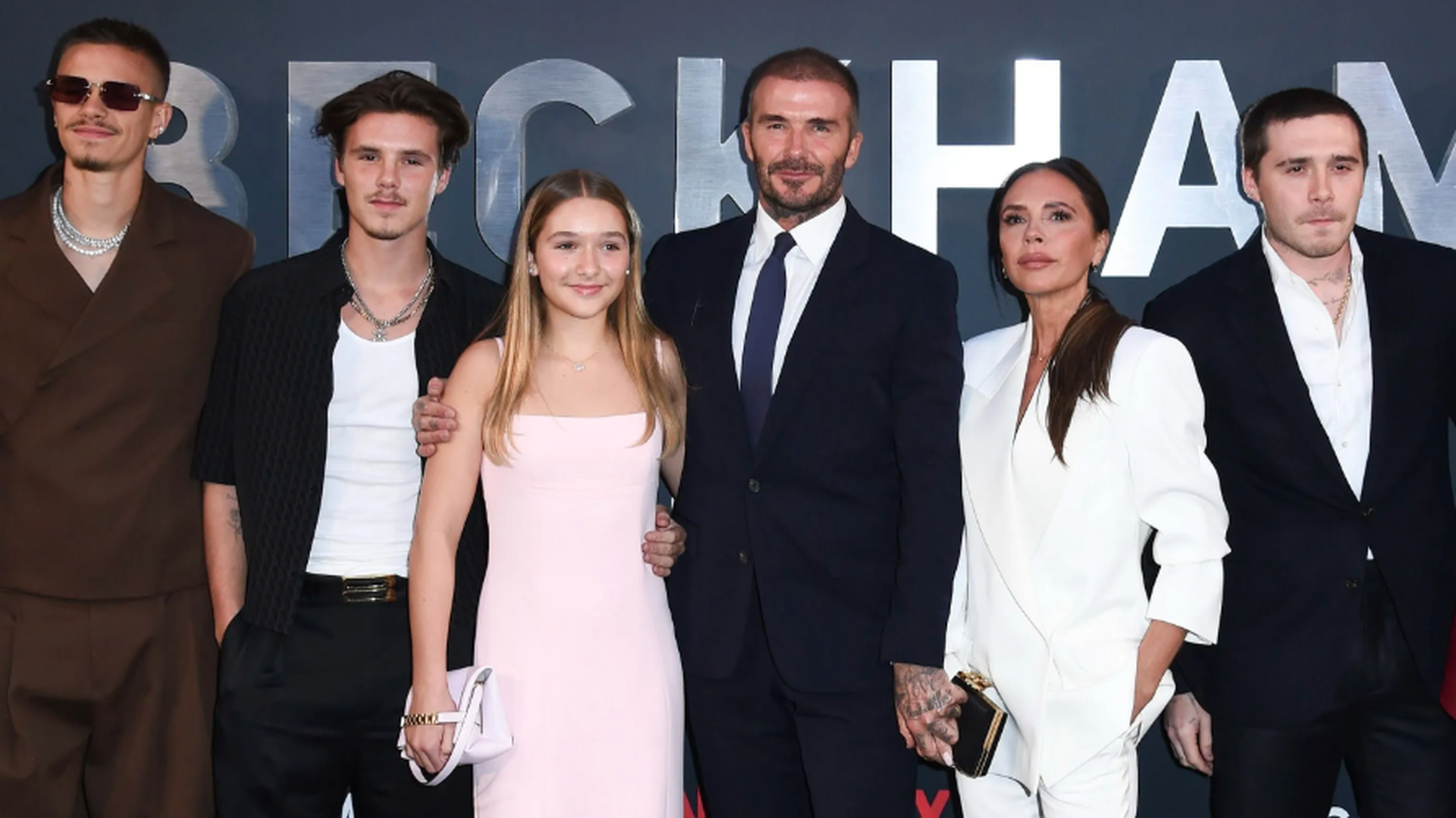 Victoria Beckham habla de la relación con sus hijos: "Todo lo que hemos hecho es ayudarles y apoyarles" Victoria Beckham habla de la relación con sus hijos: "Todo lo que hemos hecho es ayudarles y apoyarles"