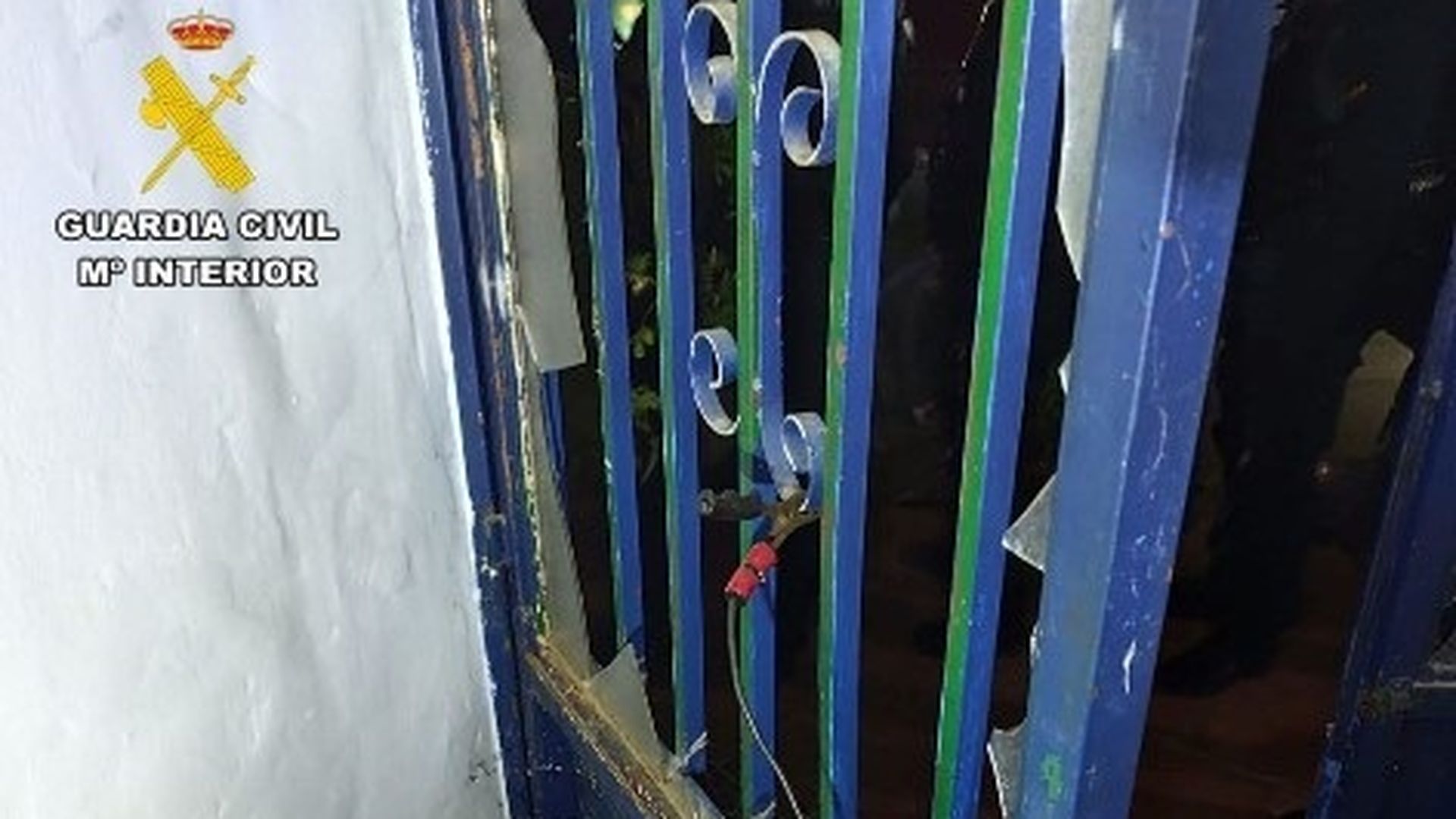 Detenido por atentar contra agentes y atrincherarse en su vivienda en Fresnedillas de la Oliva Detenido por atentar contra agentes y atrincherarse en su vivienda en Fresnedillas de la Oliva