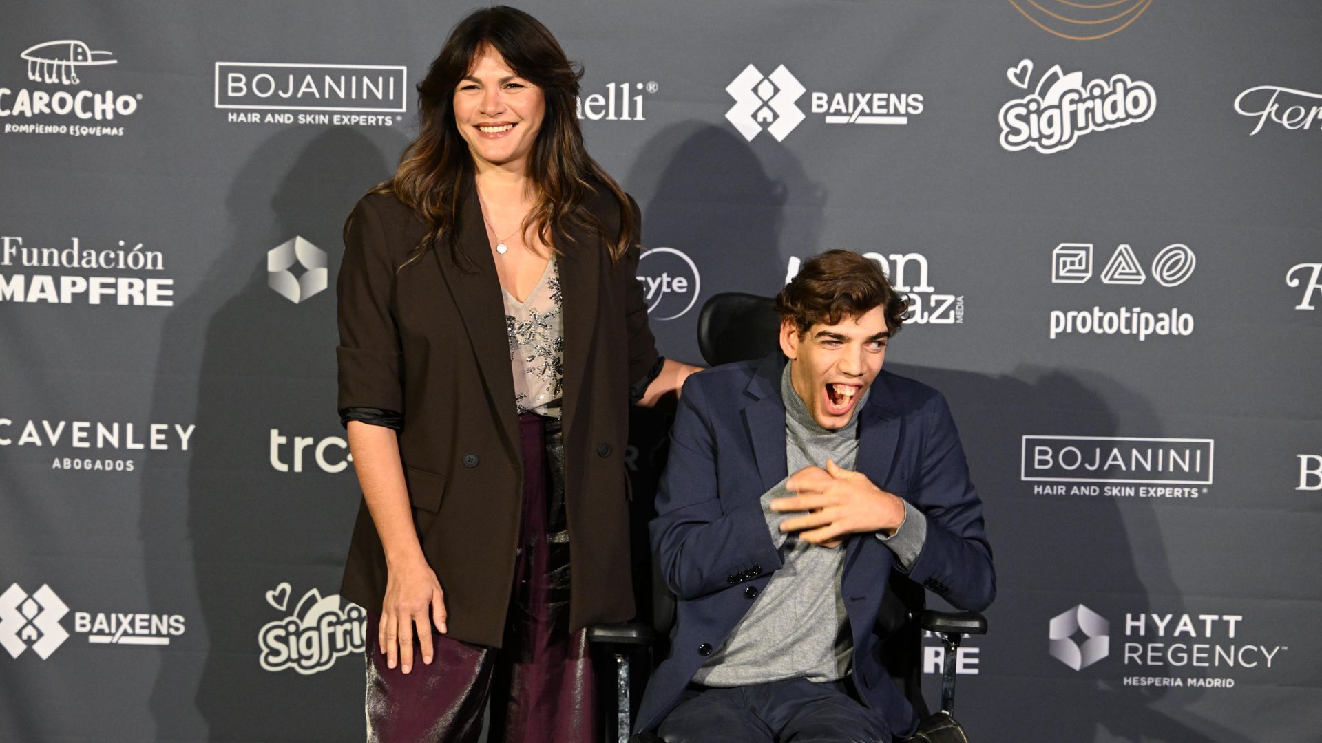 Fabiola Martínez y su hijo Kike