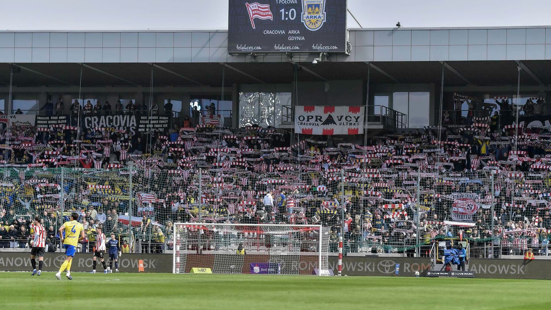 La grada local del estadio del KS Cracovia La grada local del estadio del KS Cracovia