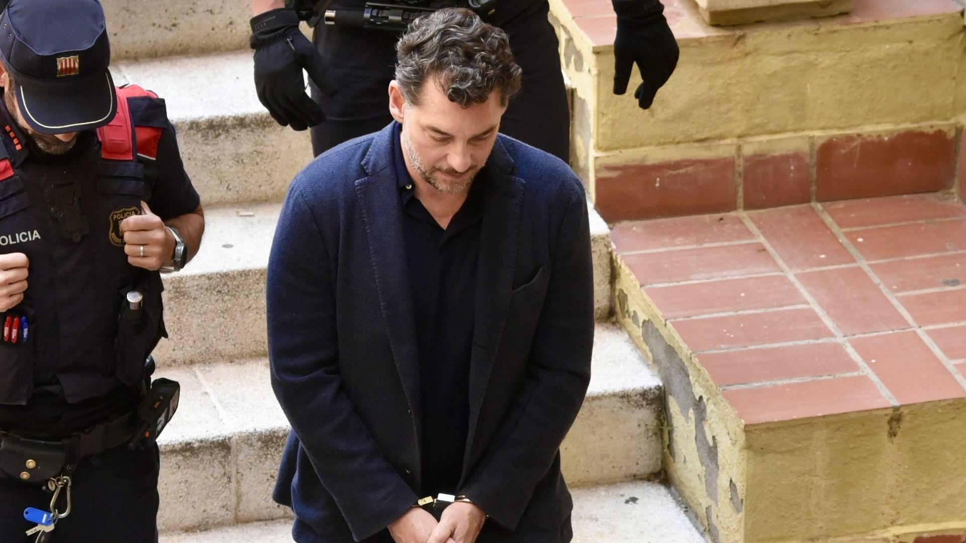 La llamada entre lágrimas de Jonathan Andic a emergencias tras la caída de su padre: "Necesito ayuda, envíen a alguien"