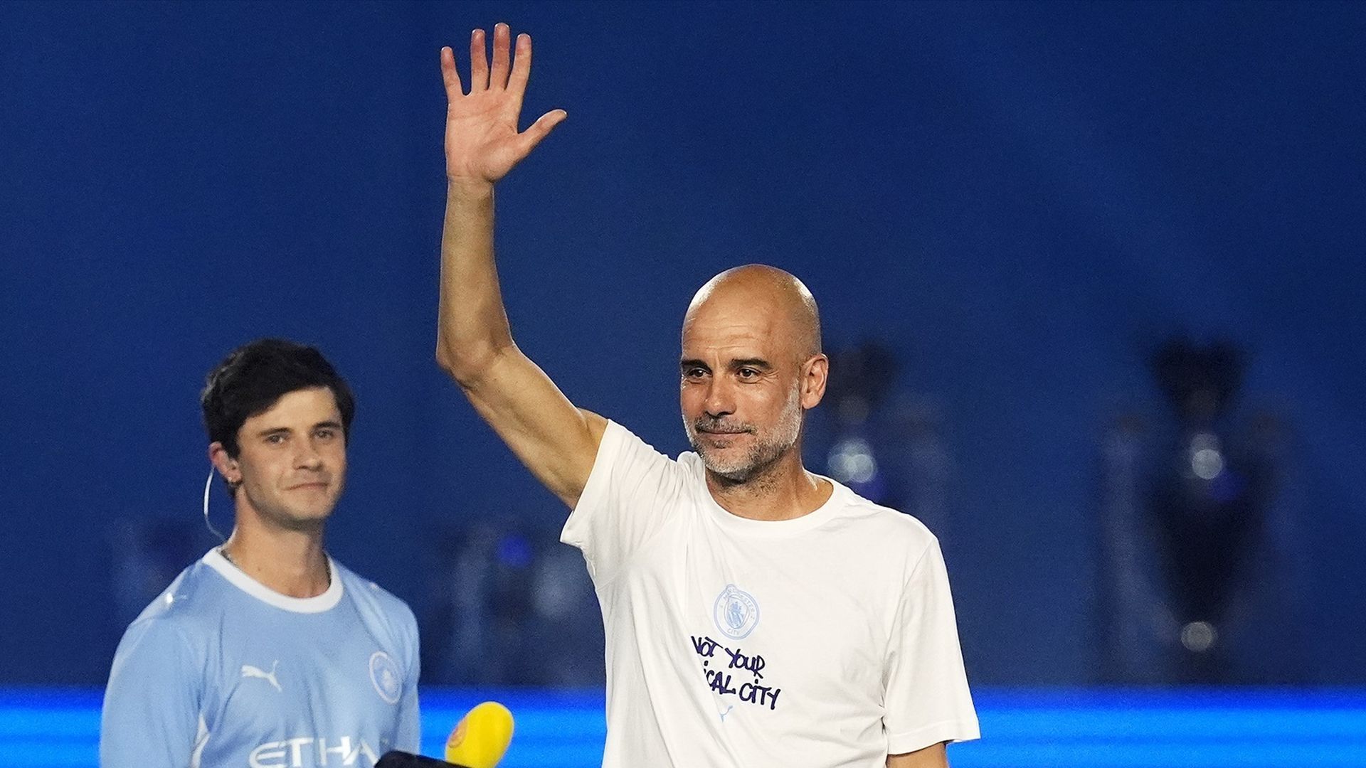 Pep Guardiola en su despedida del Manchester City