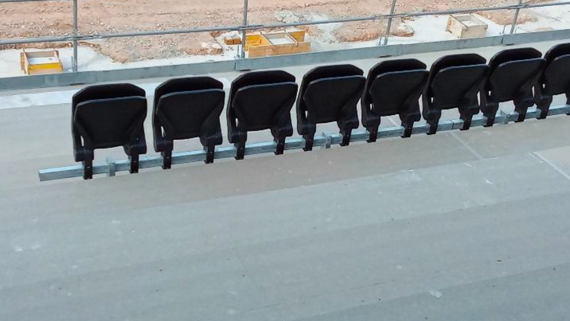 Sillas en el Nou Mestalla