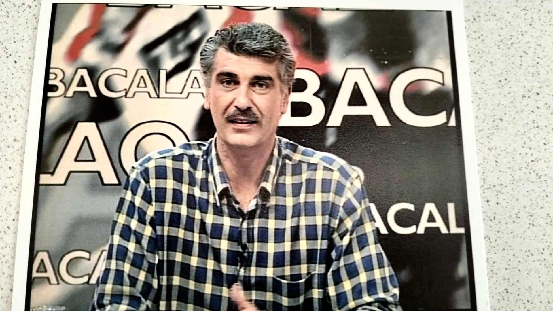 El periodista Jose Iragorri en la televisión Canal Bizkaia
