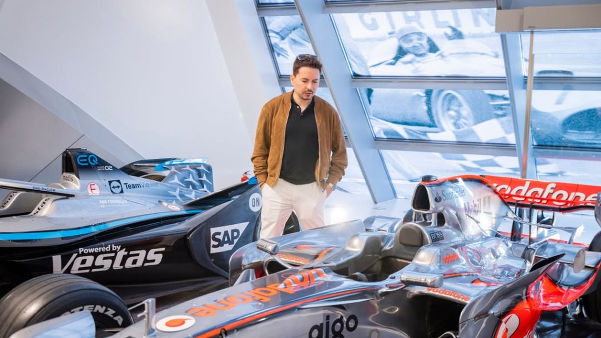 Jorge Lorenzo, en un museo
