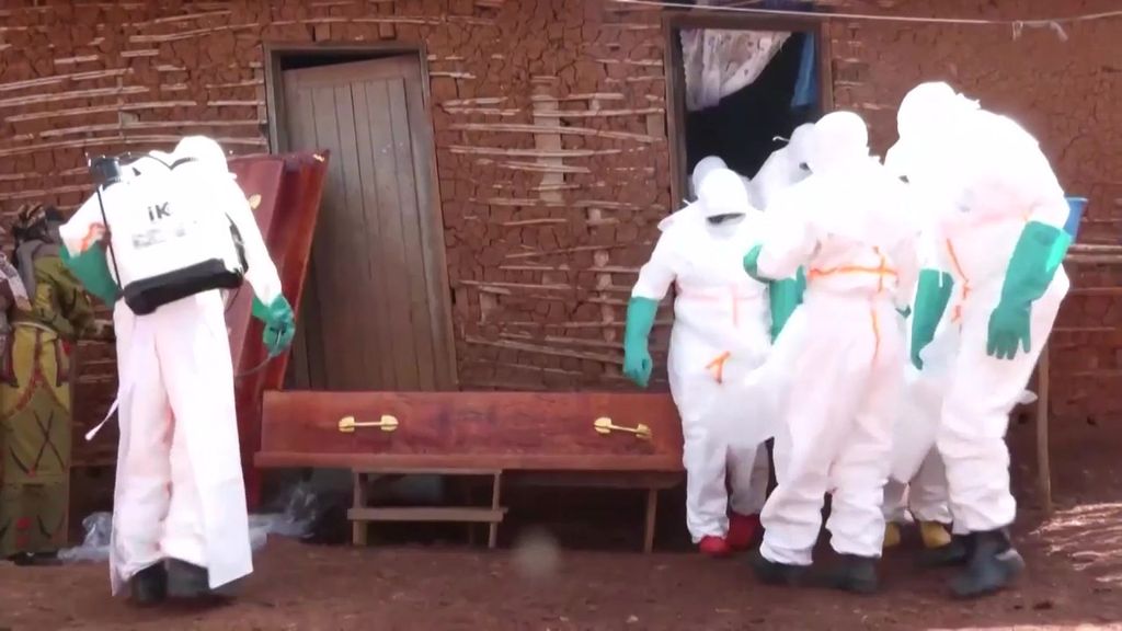 La epidemia de ébola en África sigue expandiéndose lo que ha llevado al director general de la OMS a viajar a la zona