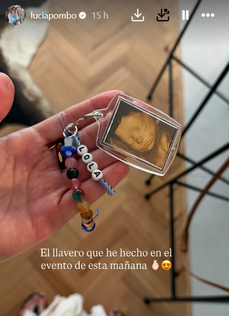 Llavero de la ecografía de Lola, la bebé de Lucía Pombo