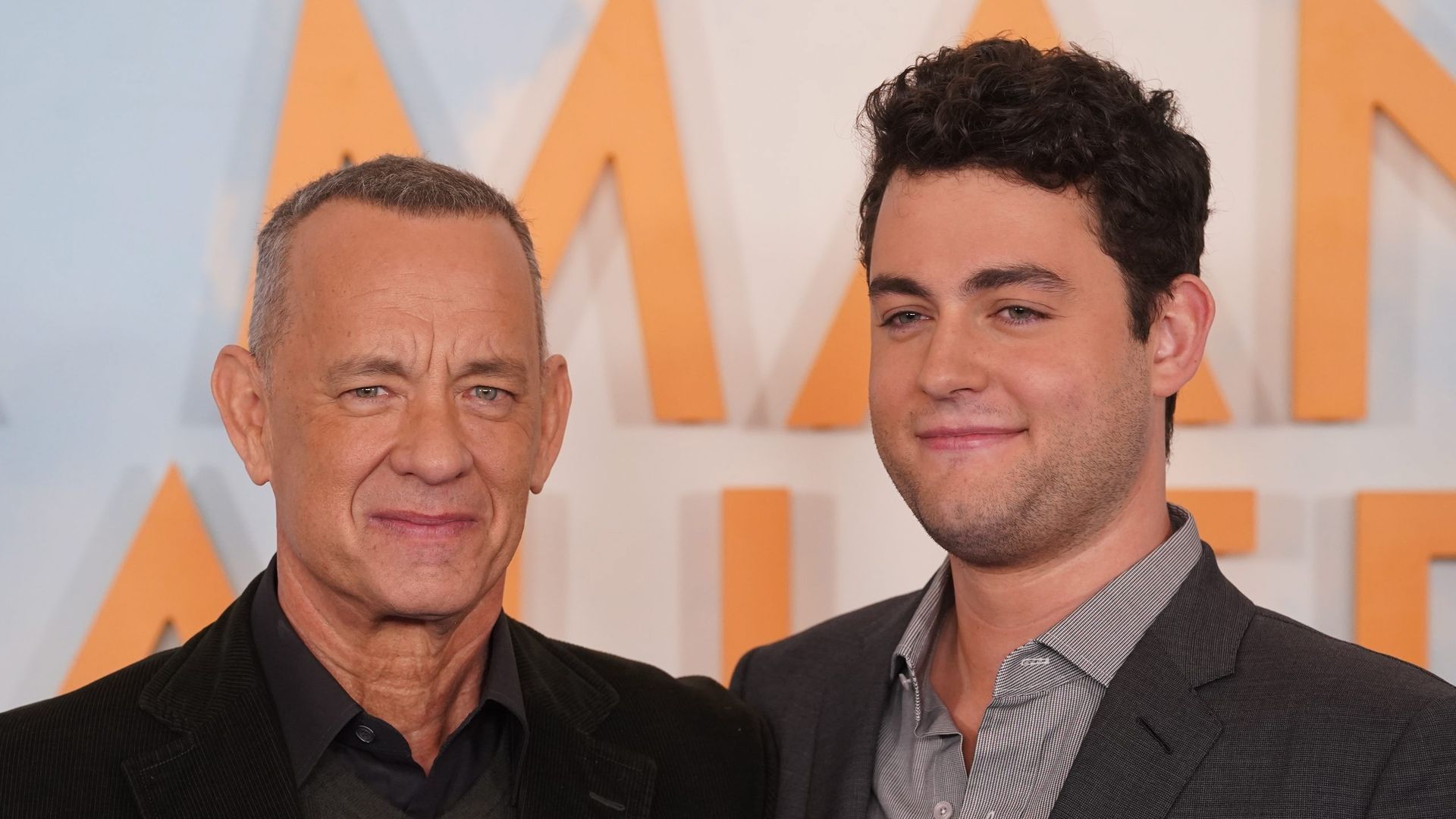 Tom Hanks y su hijo Truman en 2022