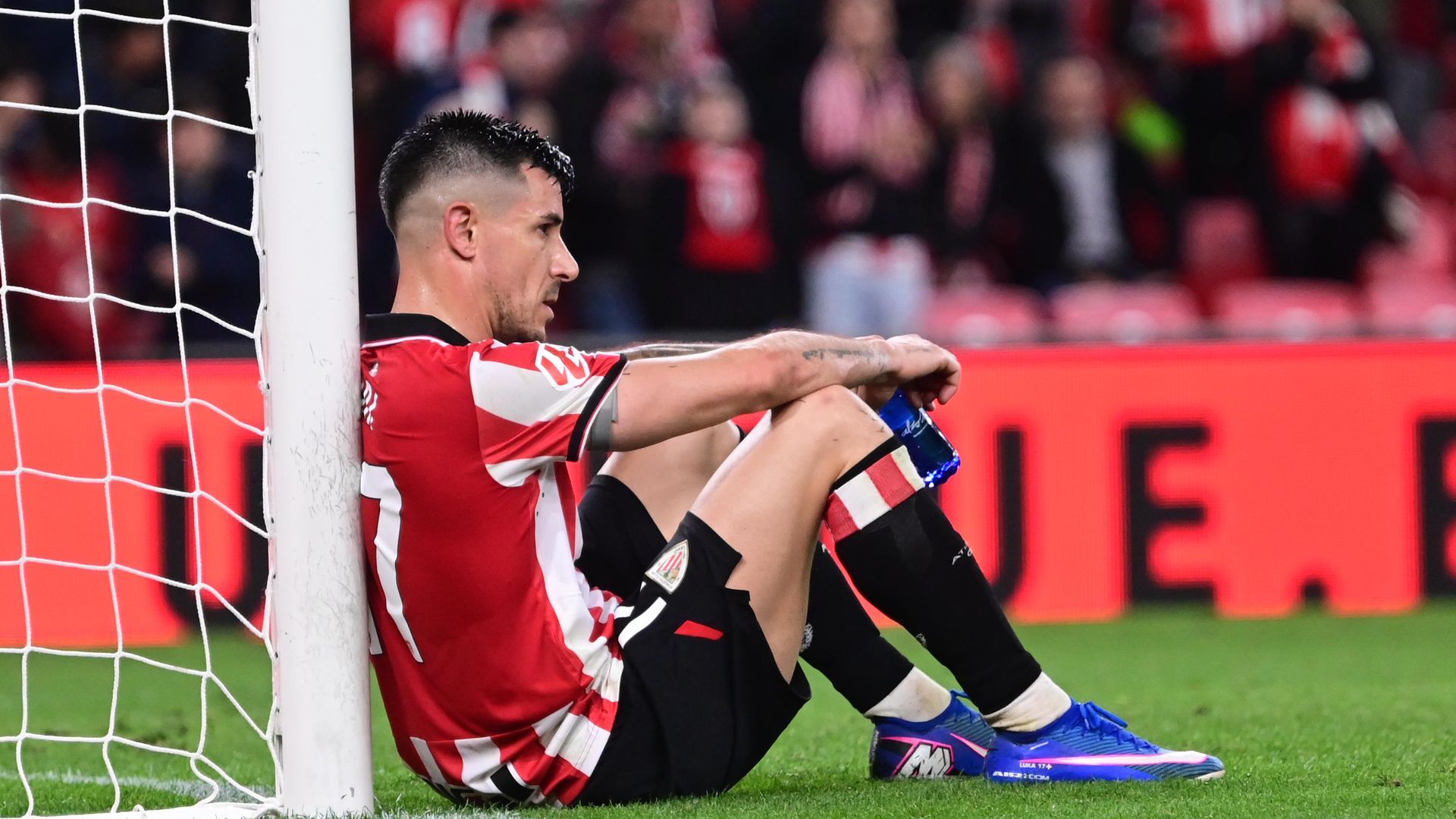 Yuri Berchiche en San Mamés Yuri Berchiche en San Mamés