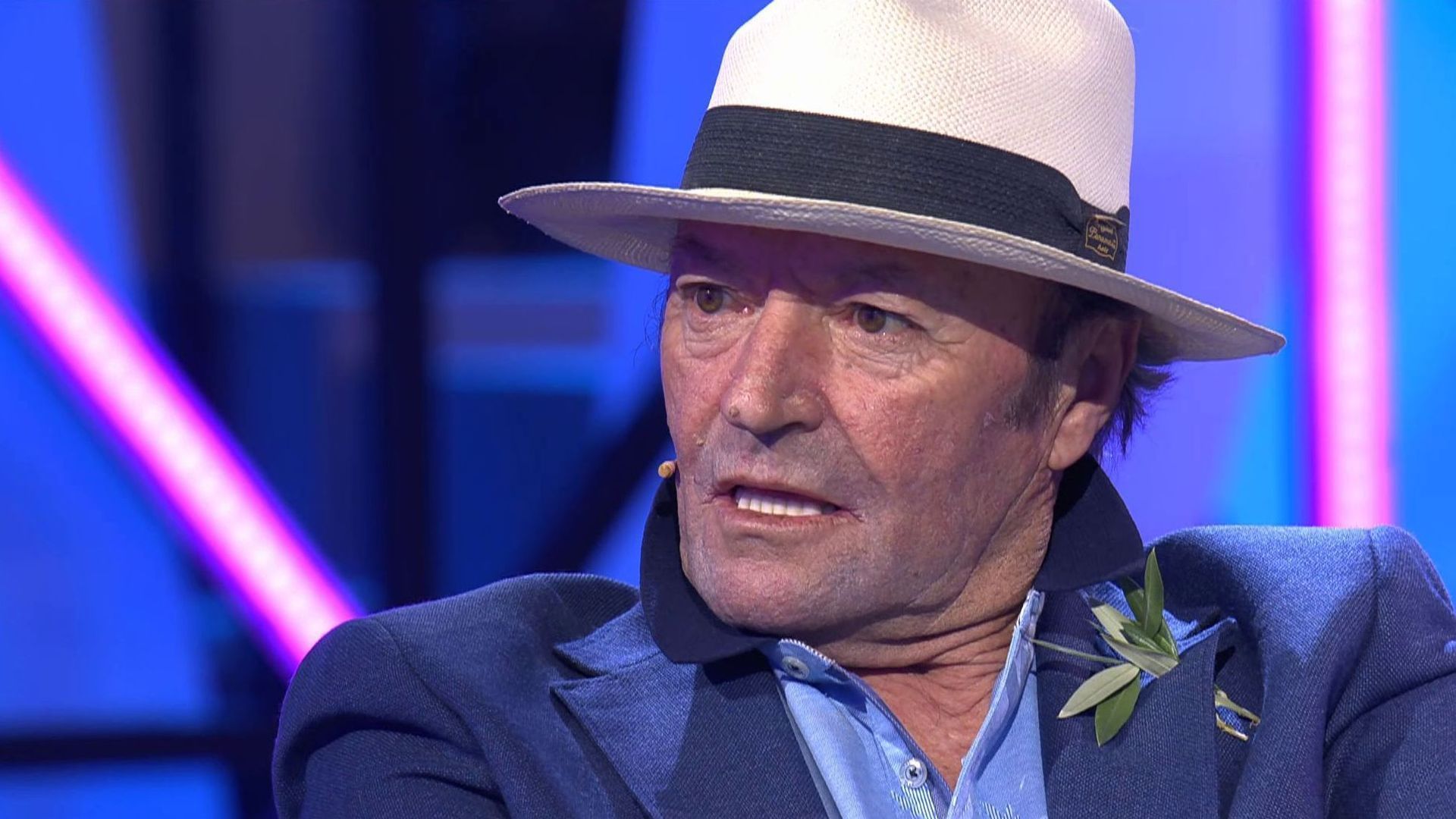 El motivo por el que Amador Mohedano ha abandonado la misa homenaje a Rocío Jurado antes de que finalizase