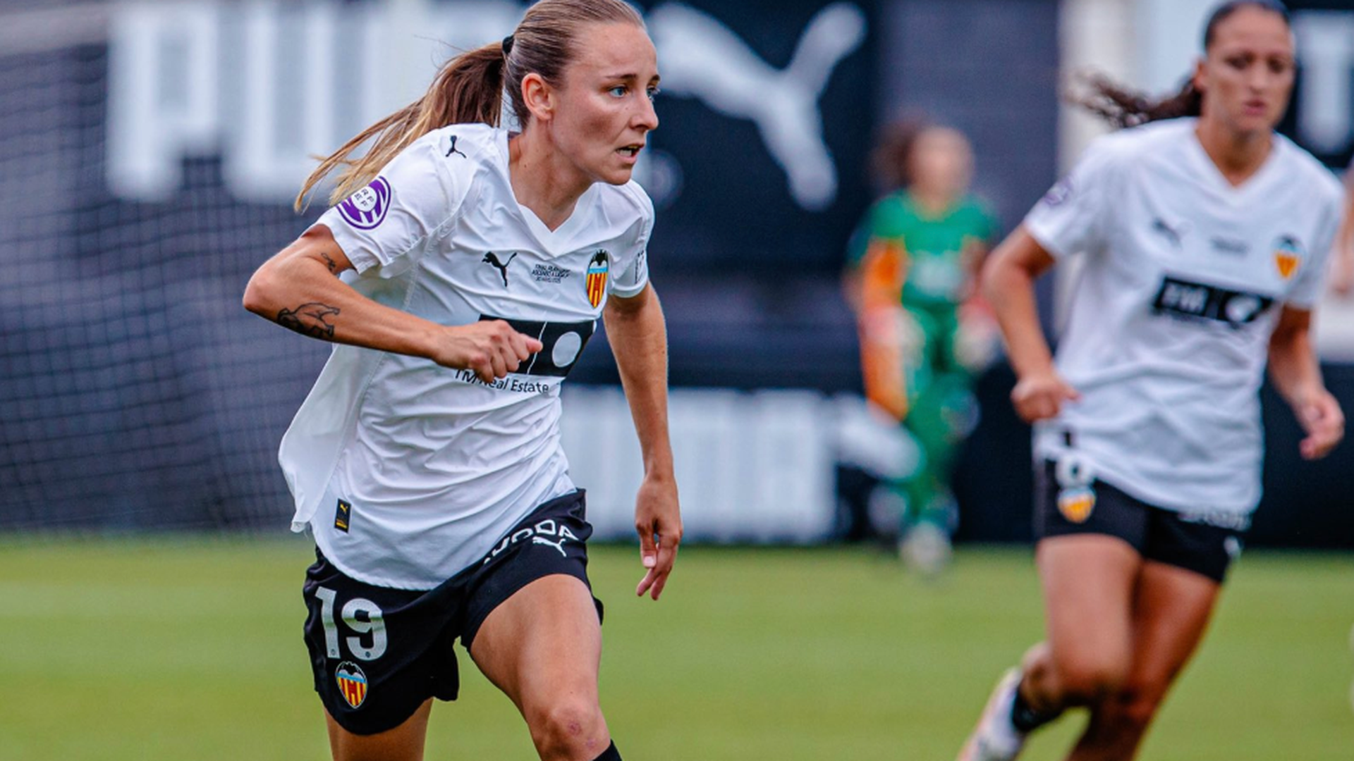 Un año después de estar en el infierno, el VCF Femenino vuelve a la élite marcando en el 99
