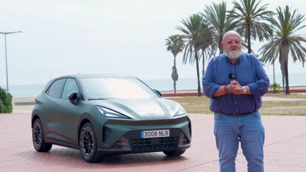 Gonzalo Serrano prueba el CUPRA Raval VZ