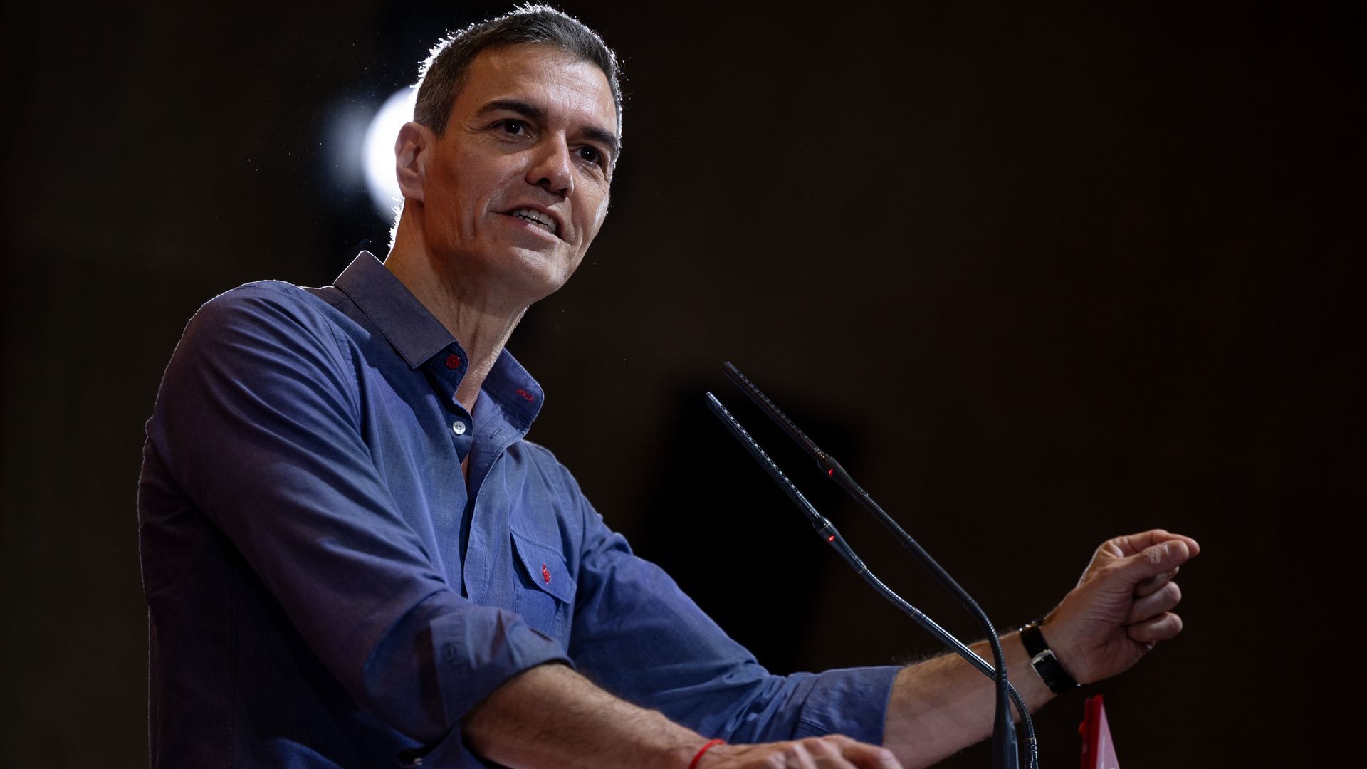 Pedro Sánchez admite "problemas y tropiezos" pero avisa a la oposición "marrullera": "Vamos a seguir hasta 2027 y más allá" Pedro Sánchez admite "problemas y tropiezos" pero avisa a la oposición "marrullera": "Vamos a seguir hasta 2027 y más allá"