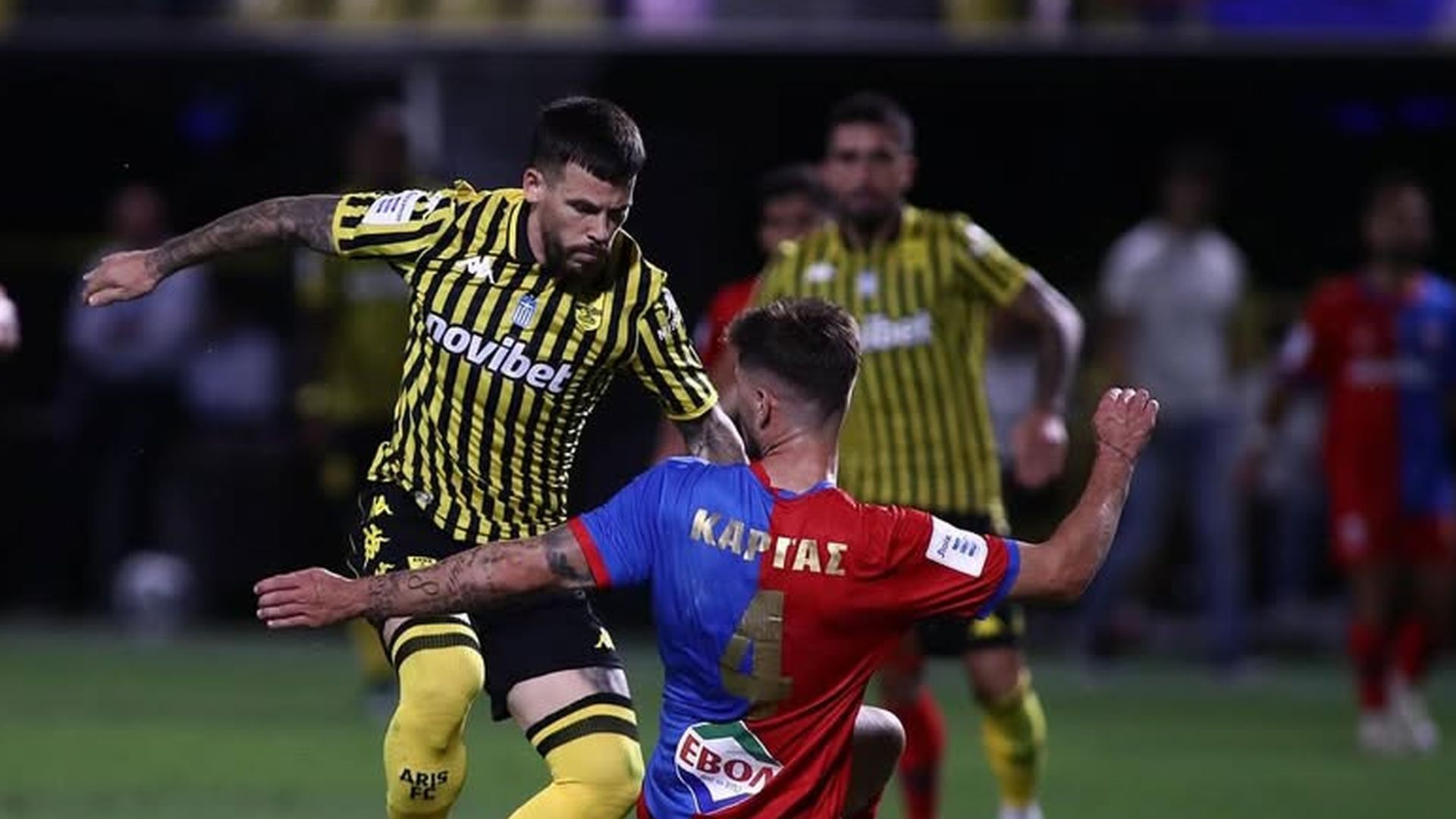Carles Pérez con el Aris Salónica