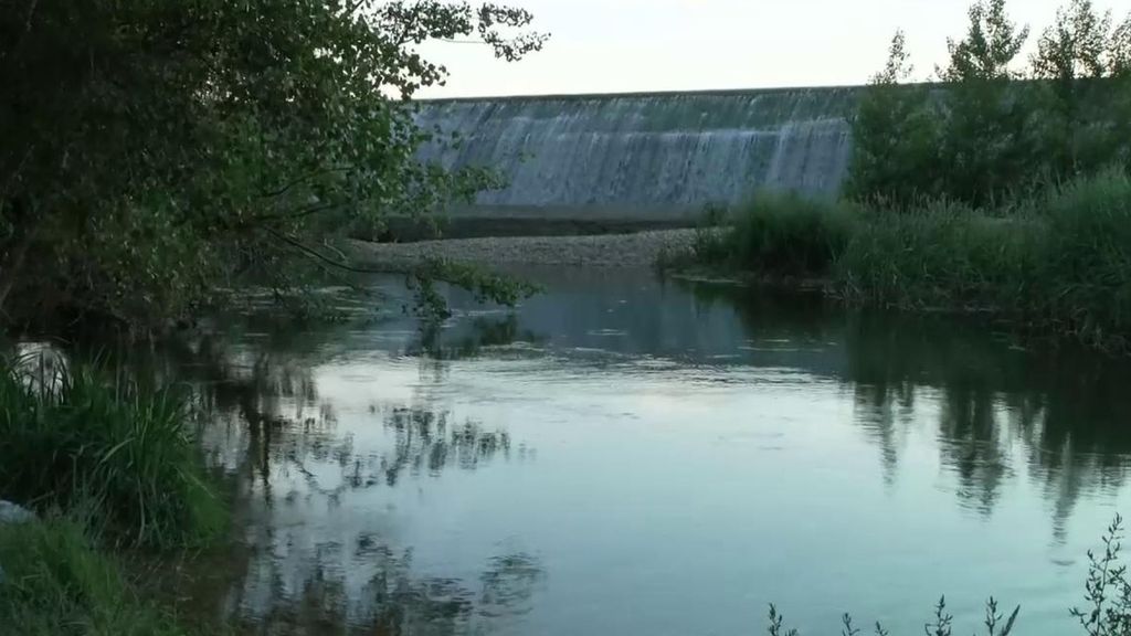 El fácil acceso al baño y los remolinos invisibles convierten la presa de Baños de Cerrato, Palencia, en una trampa mortal