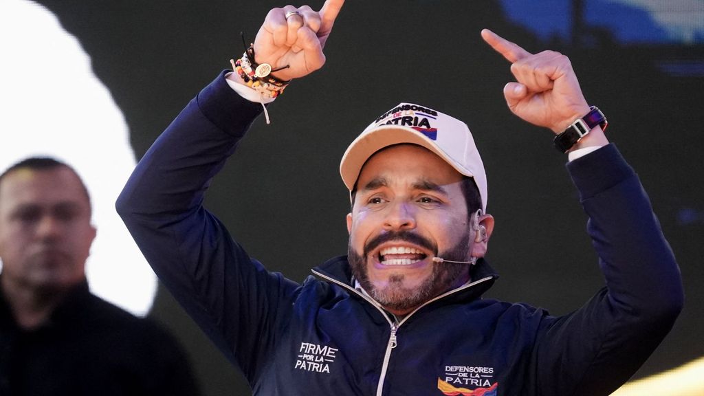 El ultraderechista Abelardo de la Espriella sorprende al sacar más votos en la primera vuelta de las elecciones presidenciales de Colombia