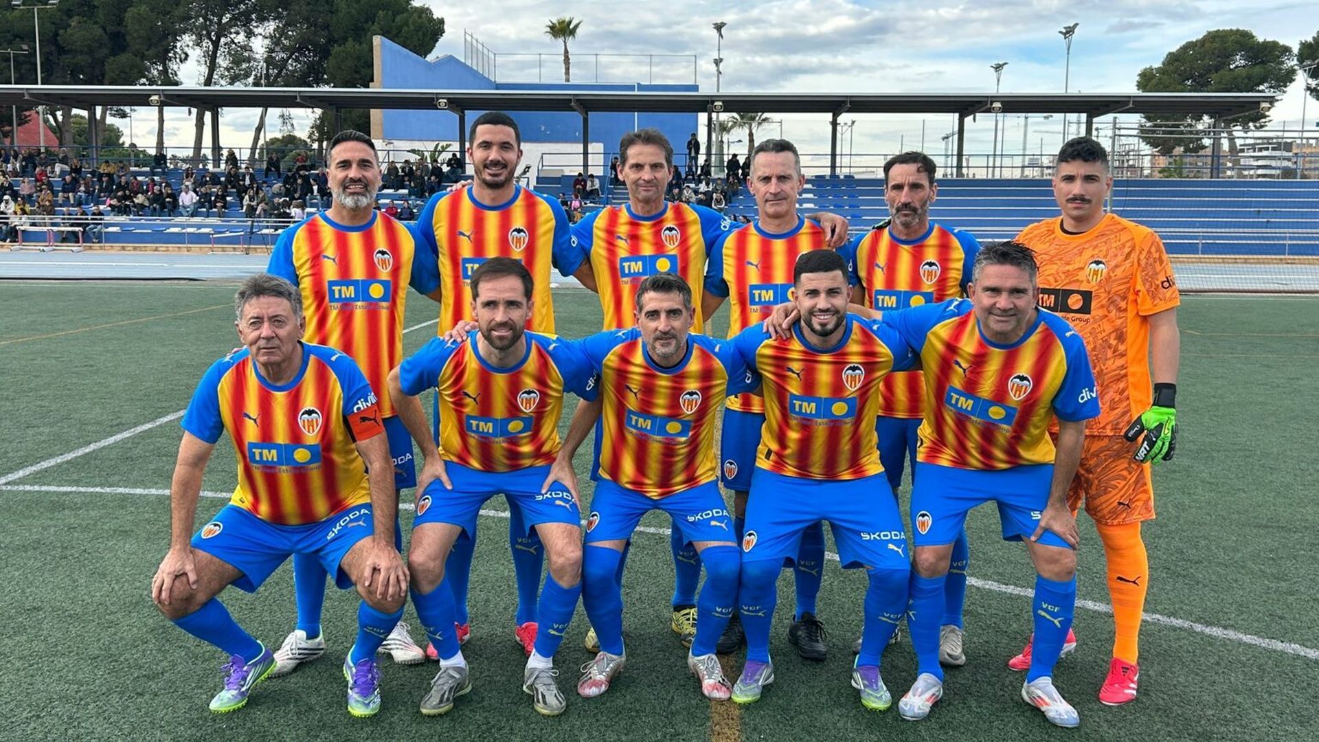 Leyendas del Valencia CF en un partido solidario