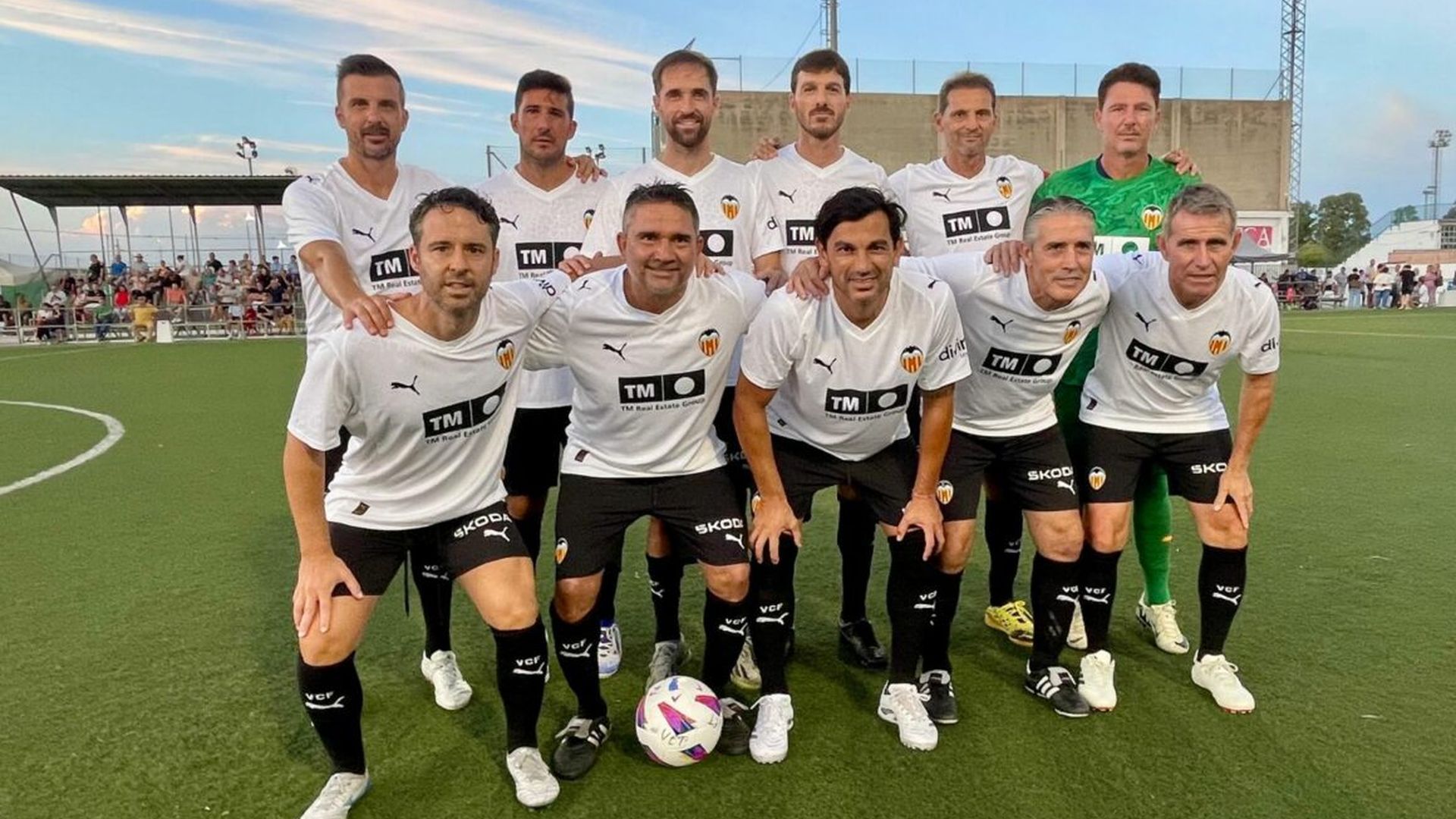 Leyendas del Valencia CF en un partido solidario Leyendas del Valencia CF en un partido solidario