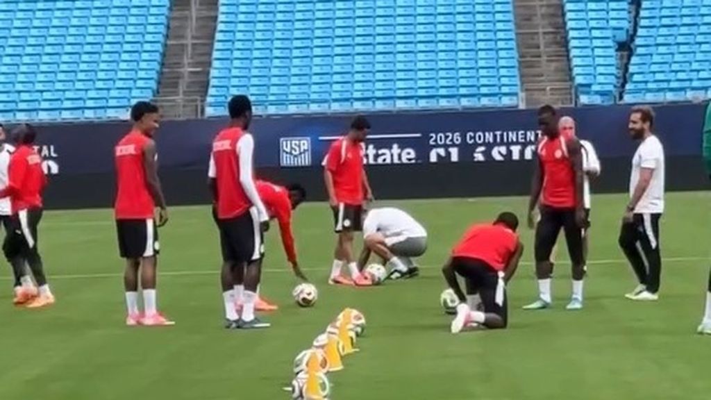 Los jugadores de Senegal ya han encontrado los primeros problemas con el césped de cara al Mundial 2026