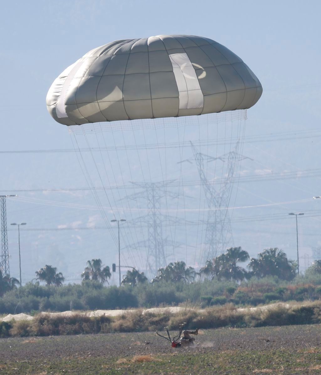 Así ha sido el primer salto en paracaídas de la princesa Leonor, en fotos