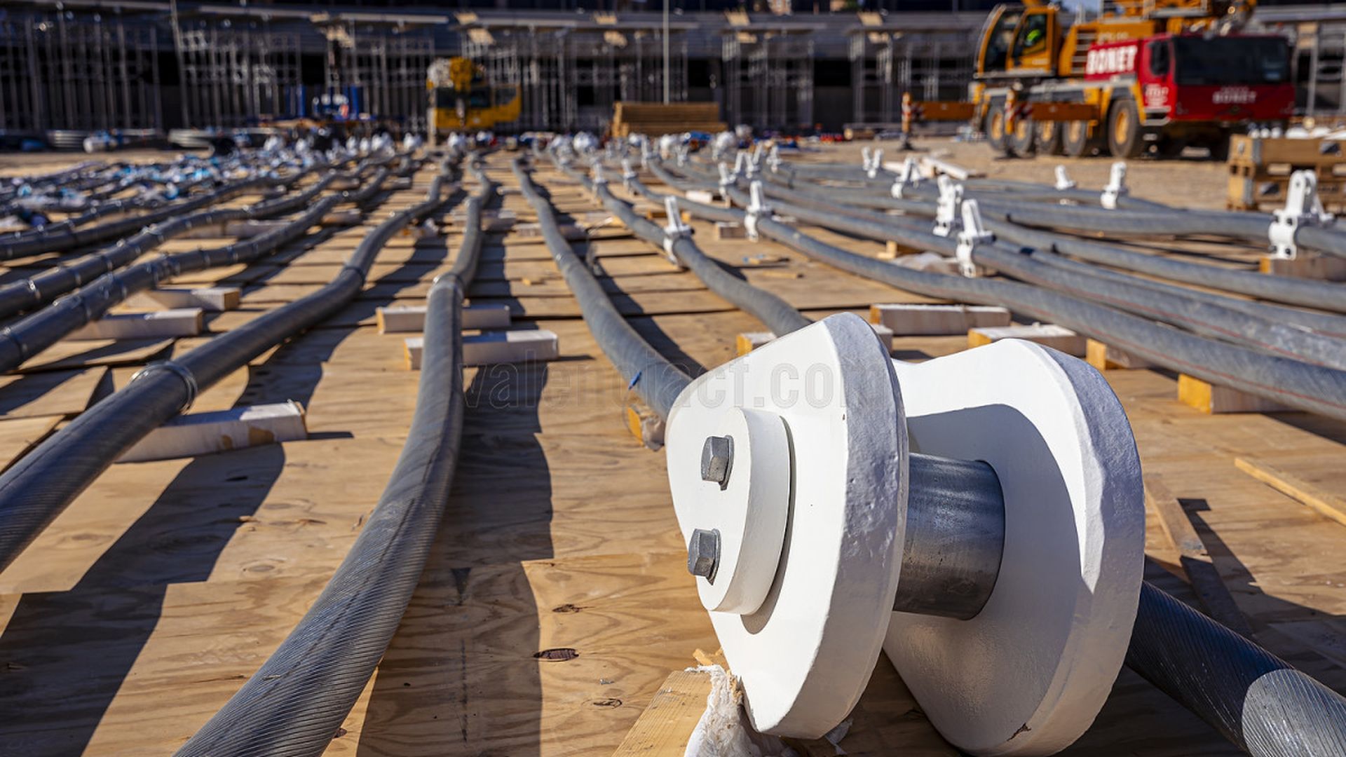 Detalles de los cables del Nou Mestalla