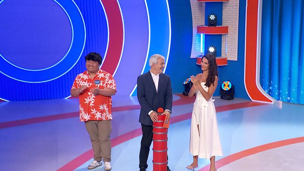 Un concursante se la juega en 'El escaparate final' y Carlos Sobera bromea: ''Como ganes ya sí que te hinchas''