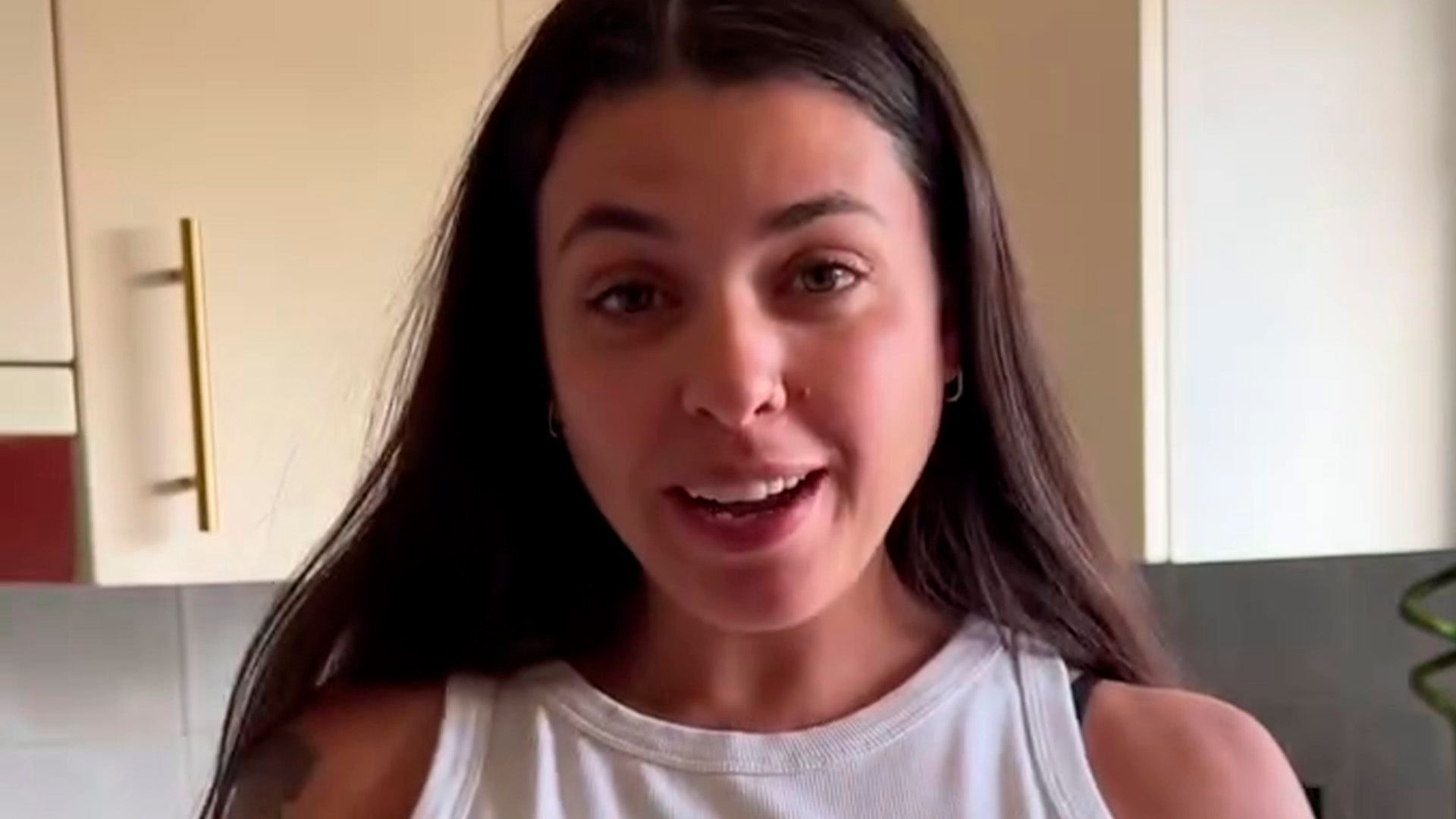 Lola Mencía estalla contra el postureo en redes sociales y desvela su fuente de ingresos