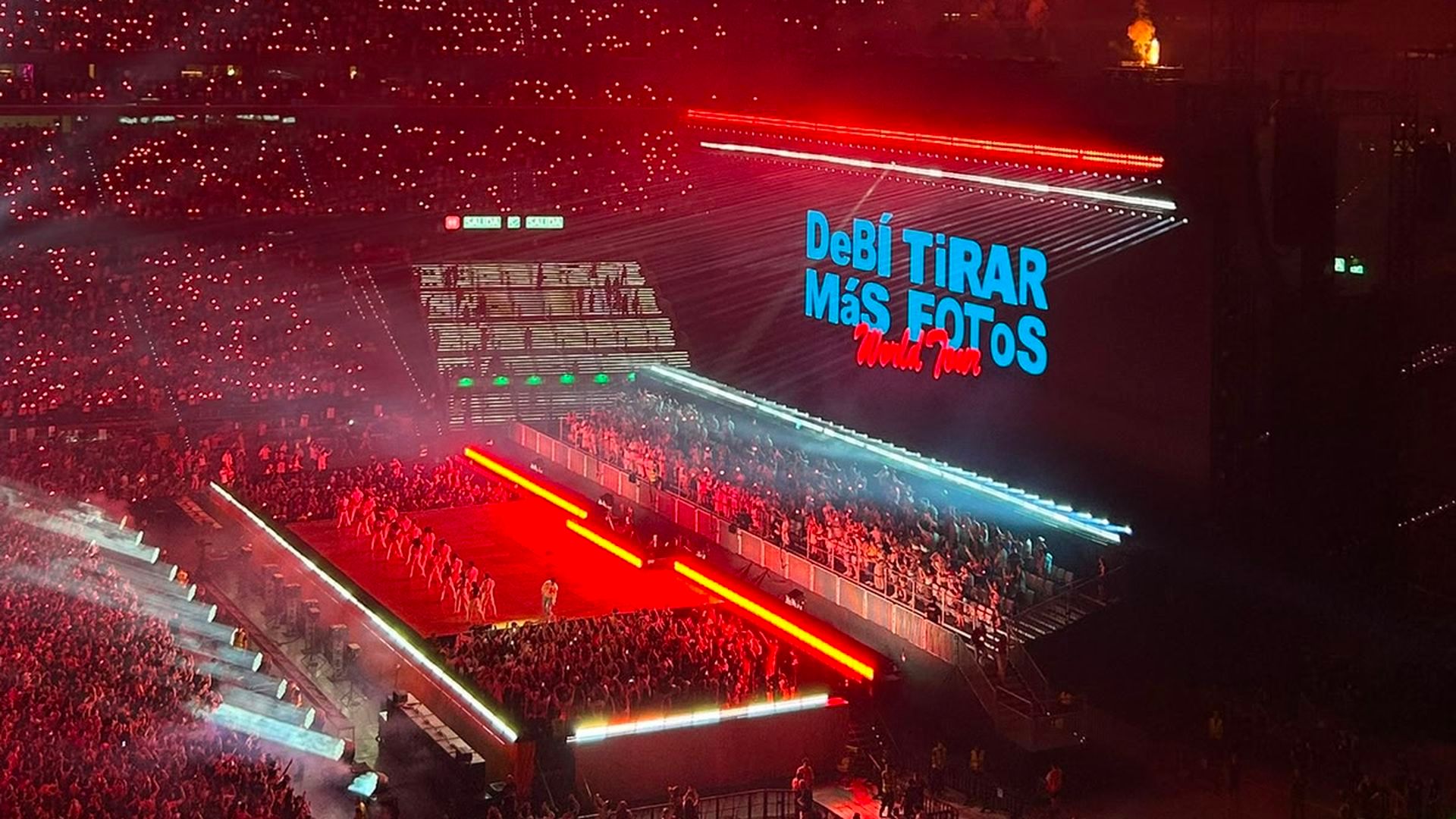 Bad Bunny pone a todo el mundo a bailar durante su tercer concierto