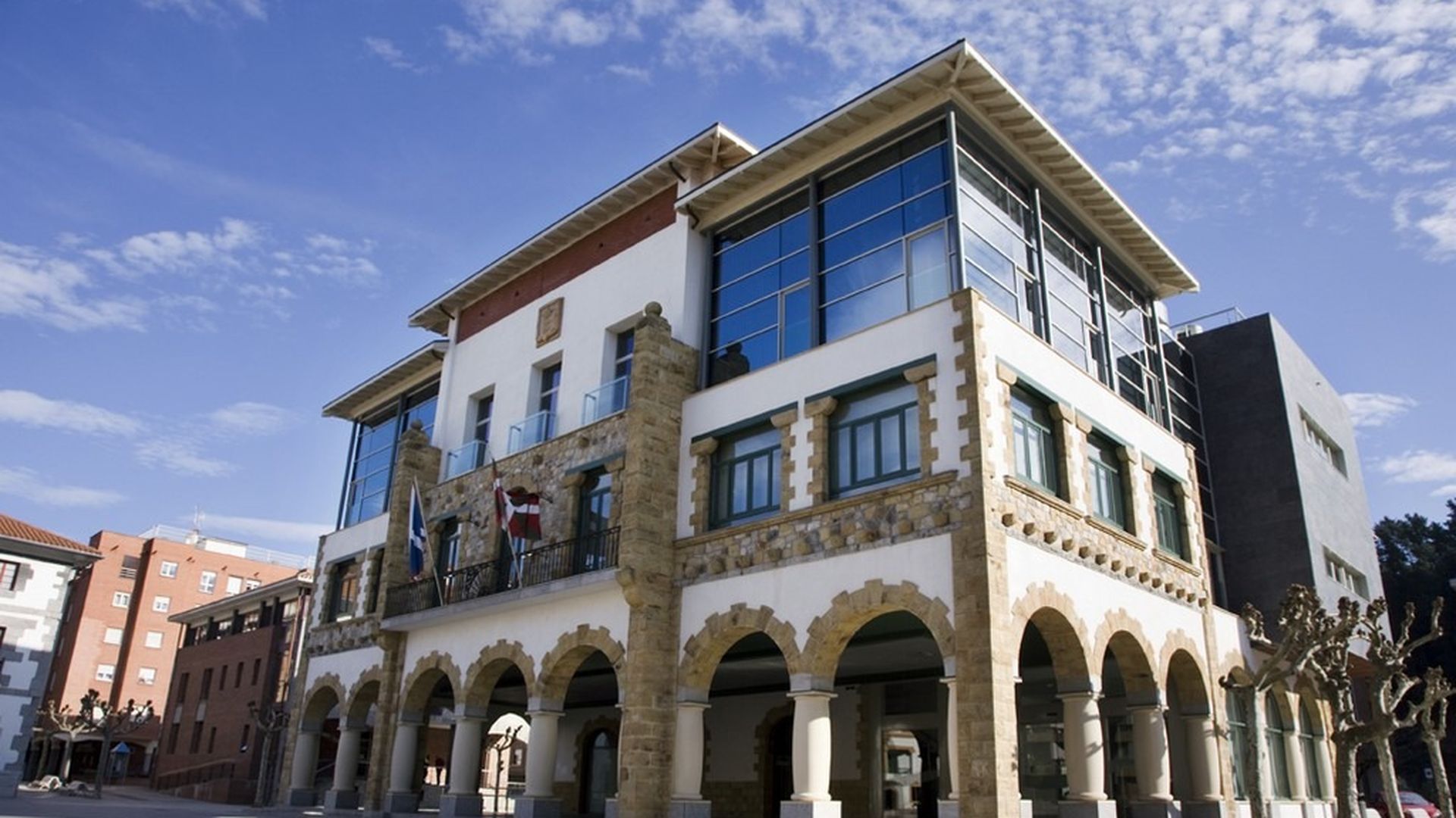 Fachada del ayuntamiento de Arrigorriaga, Vizcaya