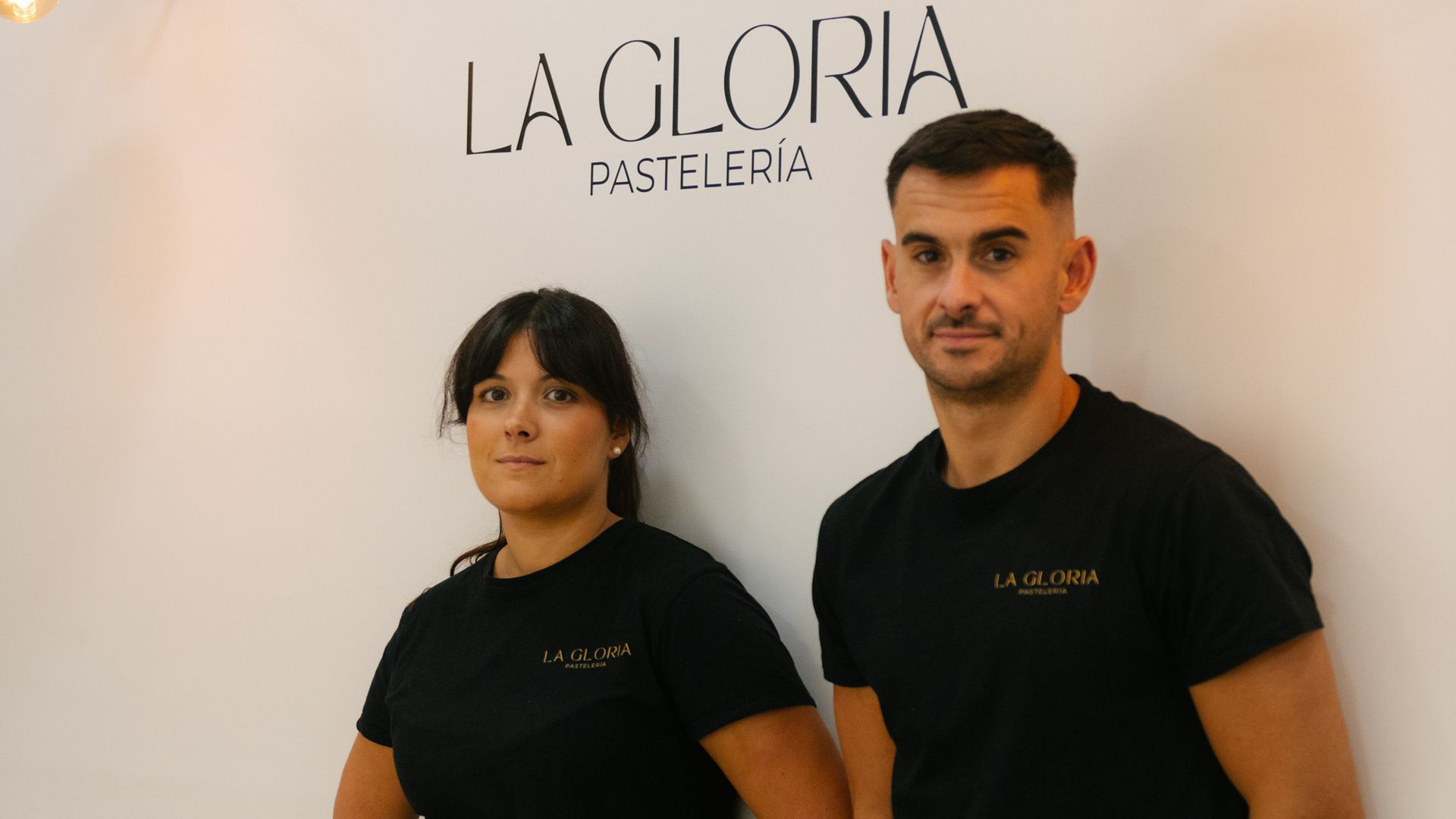 LA GLORIA_Bárbara Pereira y Adrián Álvarez