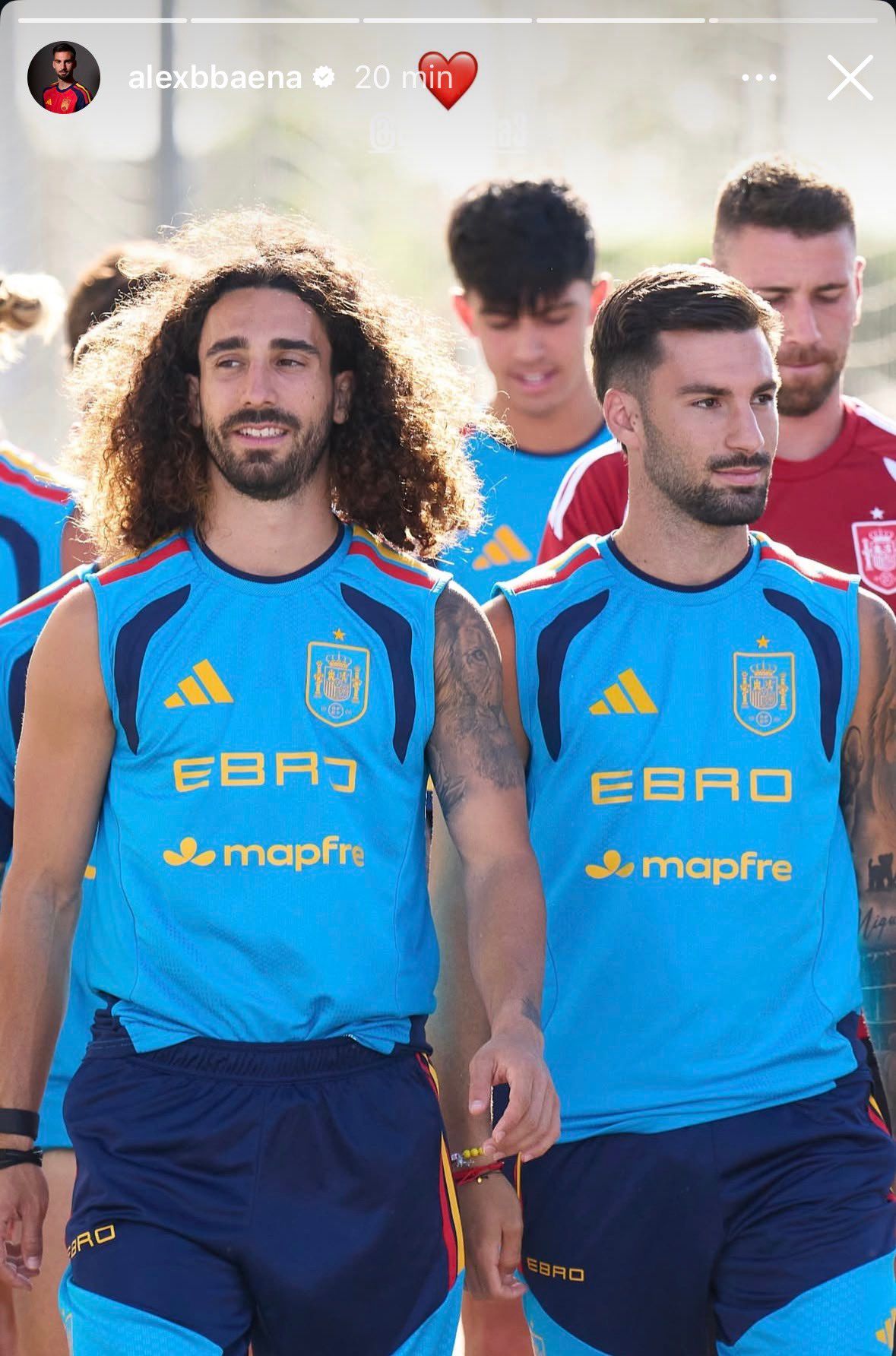 La imagen de Baena con Cucurella en sus redes sociales