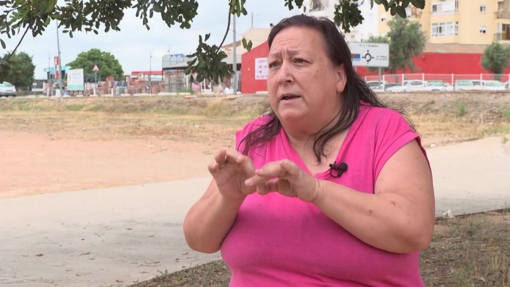 María Rosario, de 53 años y en situación de pobreza: "Mi hija me dice que le compre algo y es que no puedo"