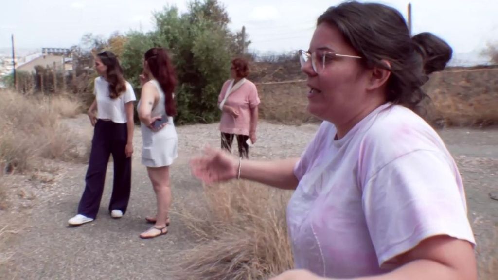 Vecinos de Los Garres y Los Lages, en el Parque Regional de El Valle y Carrascoy, en el término municipal de Murcia, han luchado contra las llamas ya controladas
