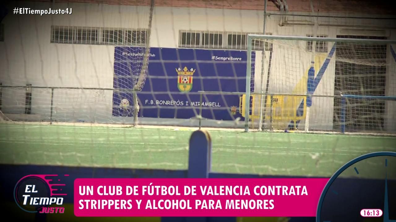 El entrenador del club de fútbol de Valencia investigado por contratar a una stripper en una fiesta donde había menores: 