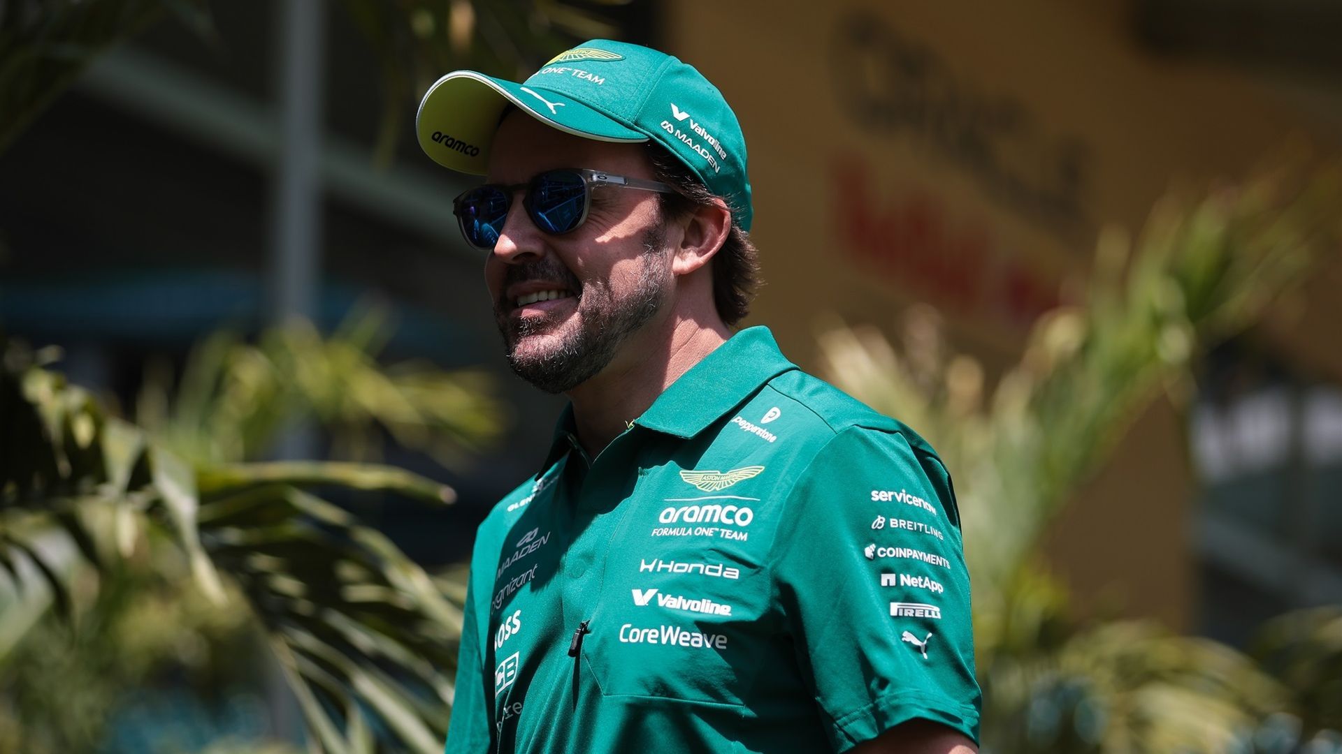 Fernando alonso en el paddock del Gran Premio de Miami esta temporada