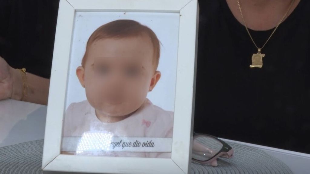 La bebé muerta en Sevilla tras bañarla la pareja de su madre falleció tras su sexta operación de injerto de piel: tenía el 60% del cuerpo quemado
