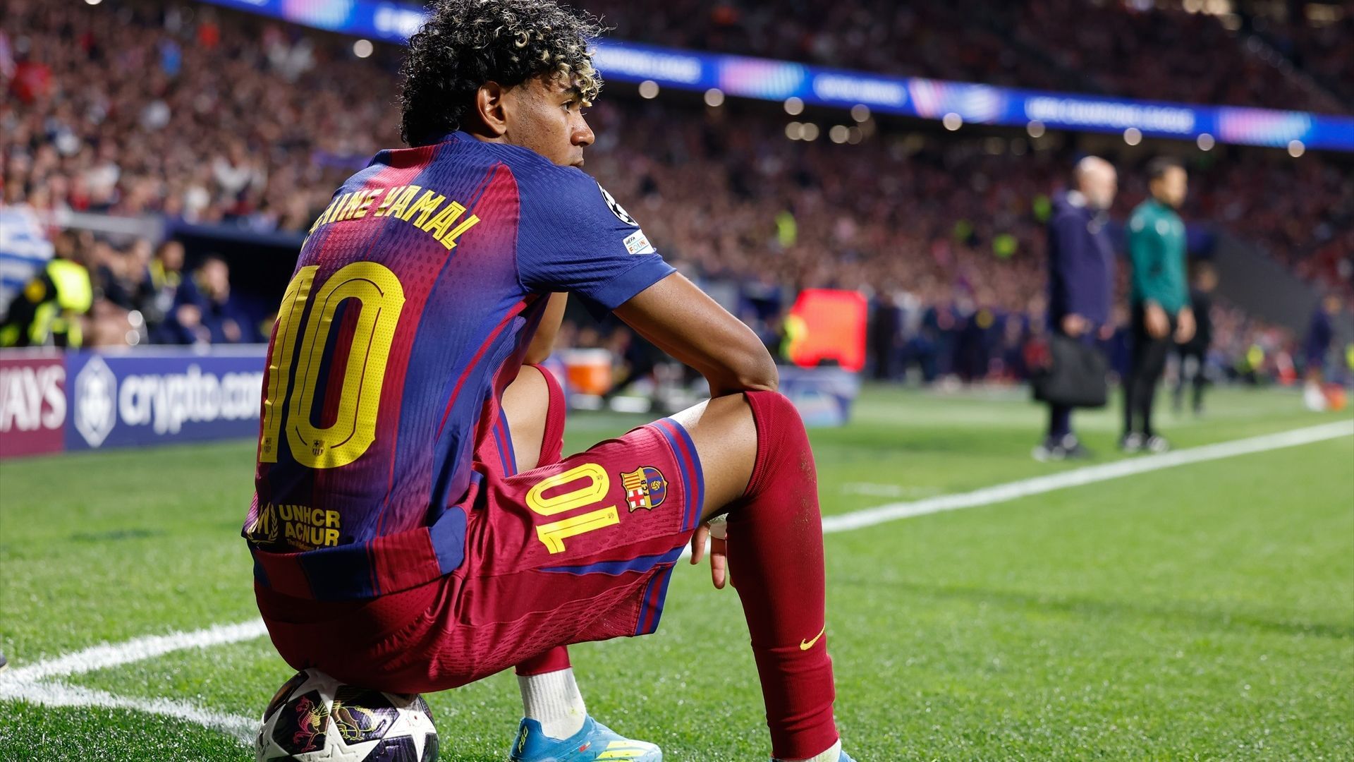 Lamine Yamal durante un partido del FC Barcelona esta temporada