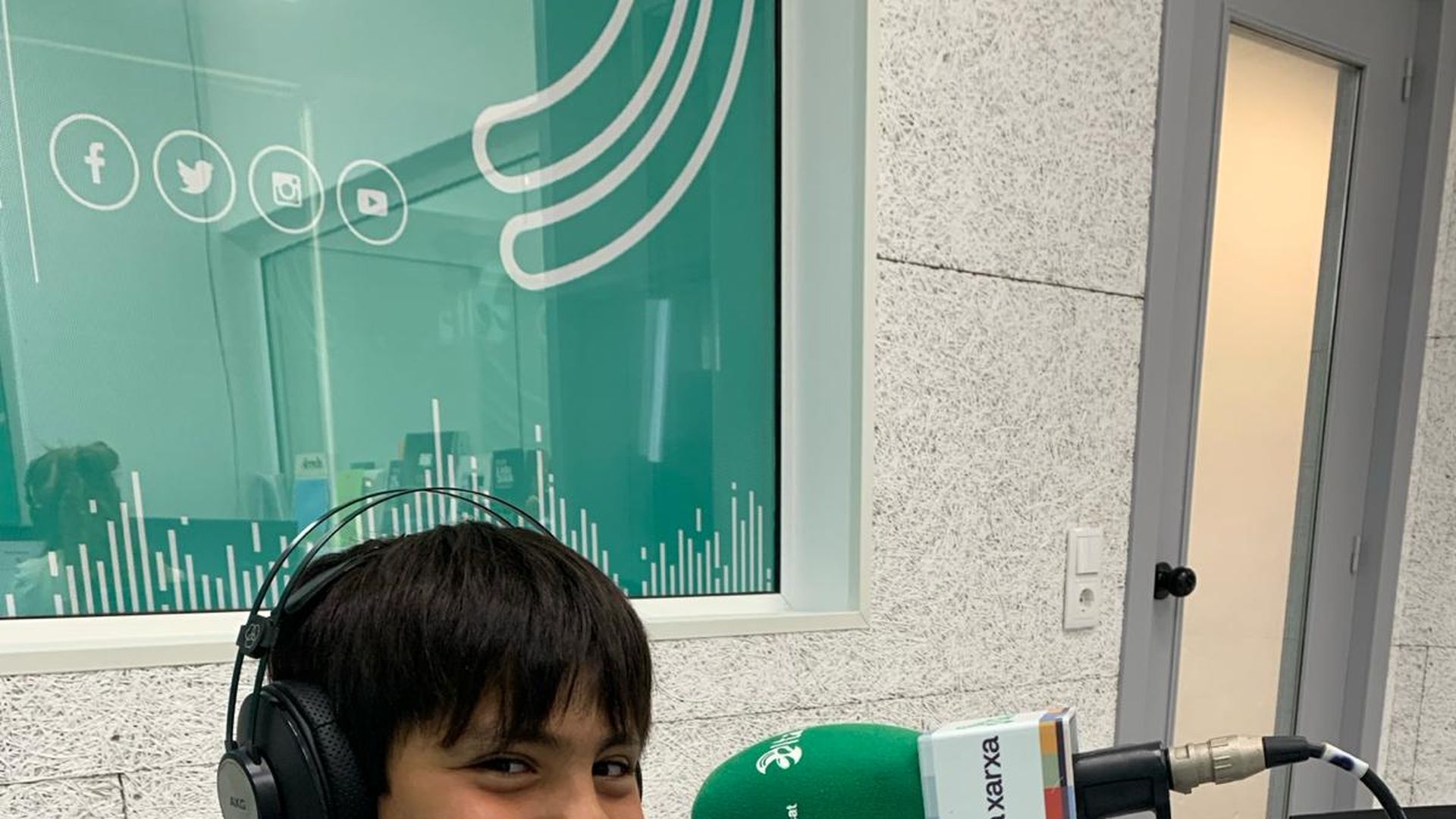 Arnau da charlas para que los demás conozcan el síndrome de Tourette