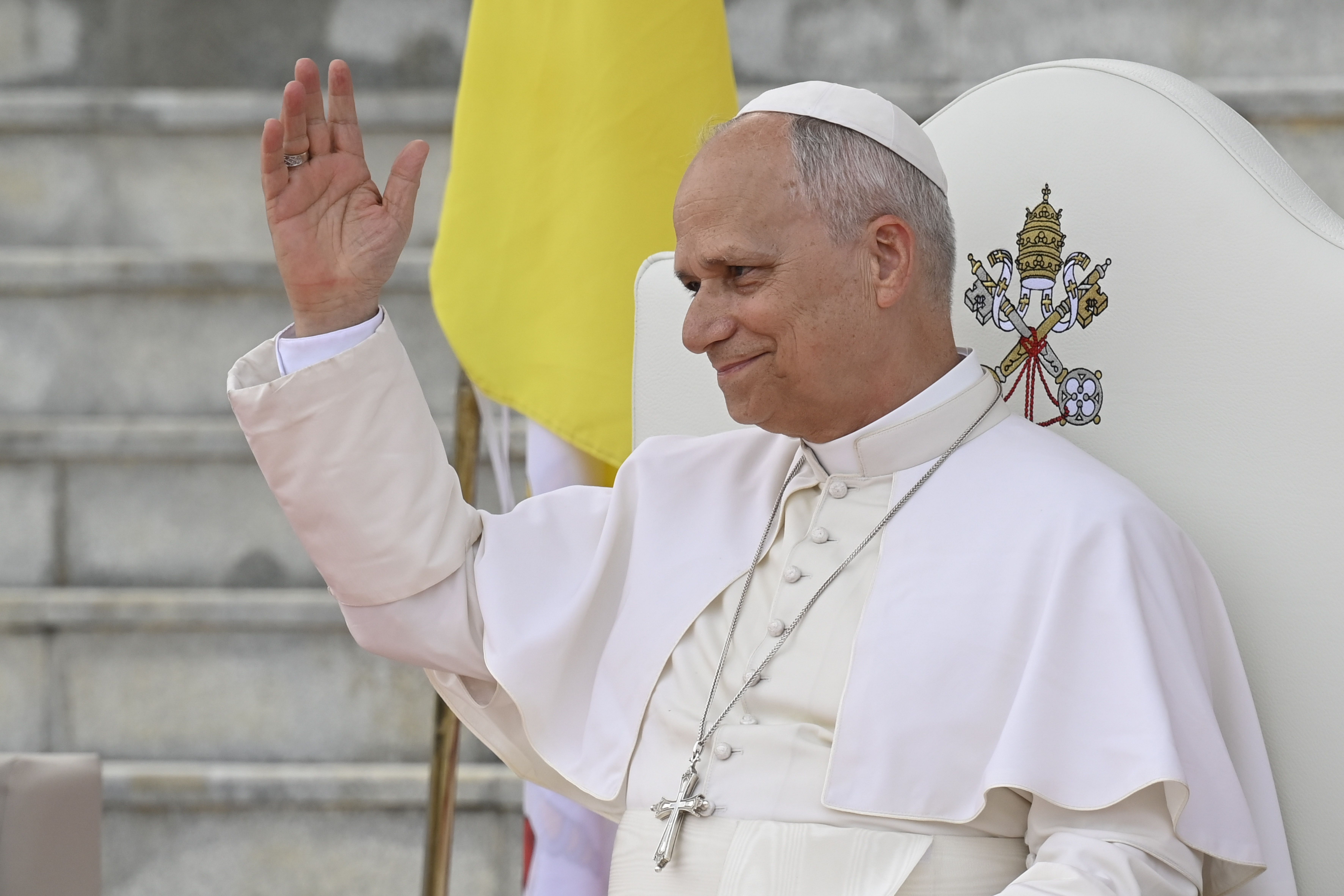 La visita del papa León XIV a España, en directo: despega el
