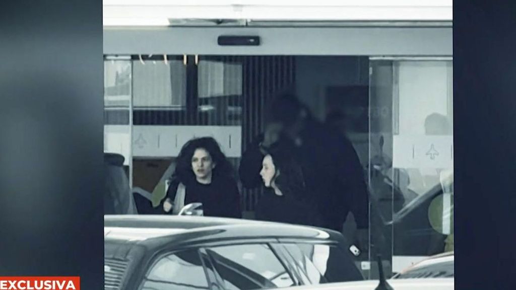 Exclusiva | Primeras imágenes de Rosalía en España tras cancelar varios conciertos de su gira americana