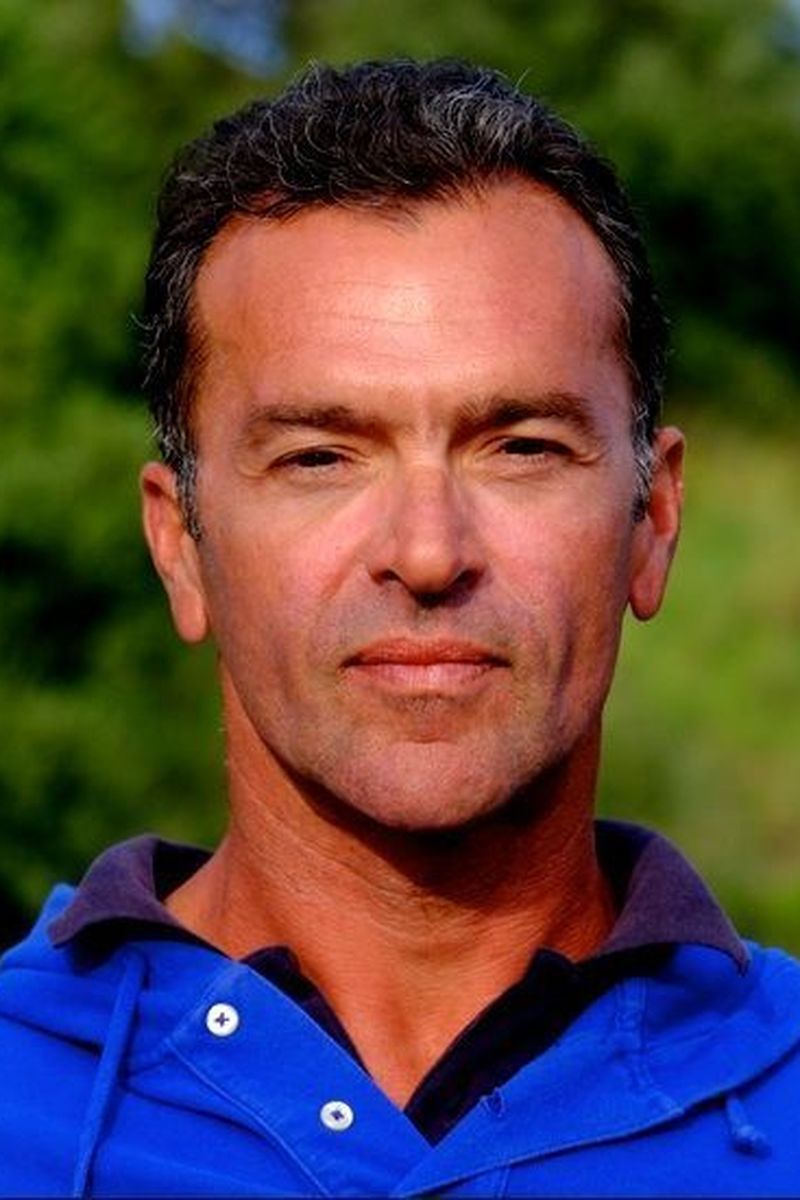 Francés, en una imagen reciente de la web de su club de tenis