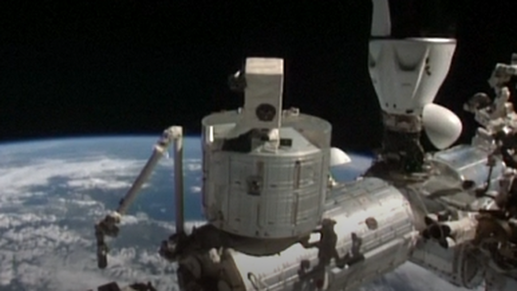 La NASA aisla a sus astronautas de la Estación Espacial Internacional mientras la agencia rusa reparaba unas fugas
