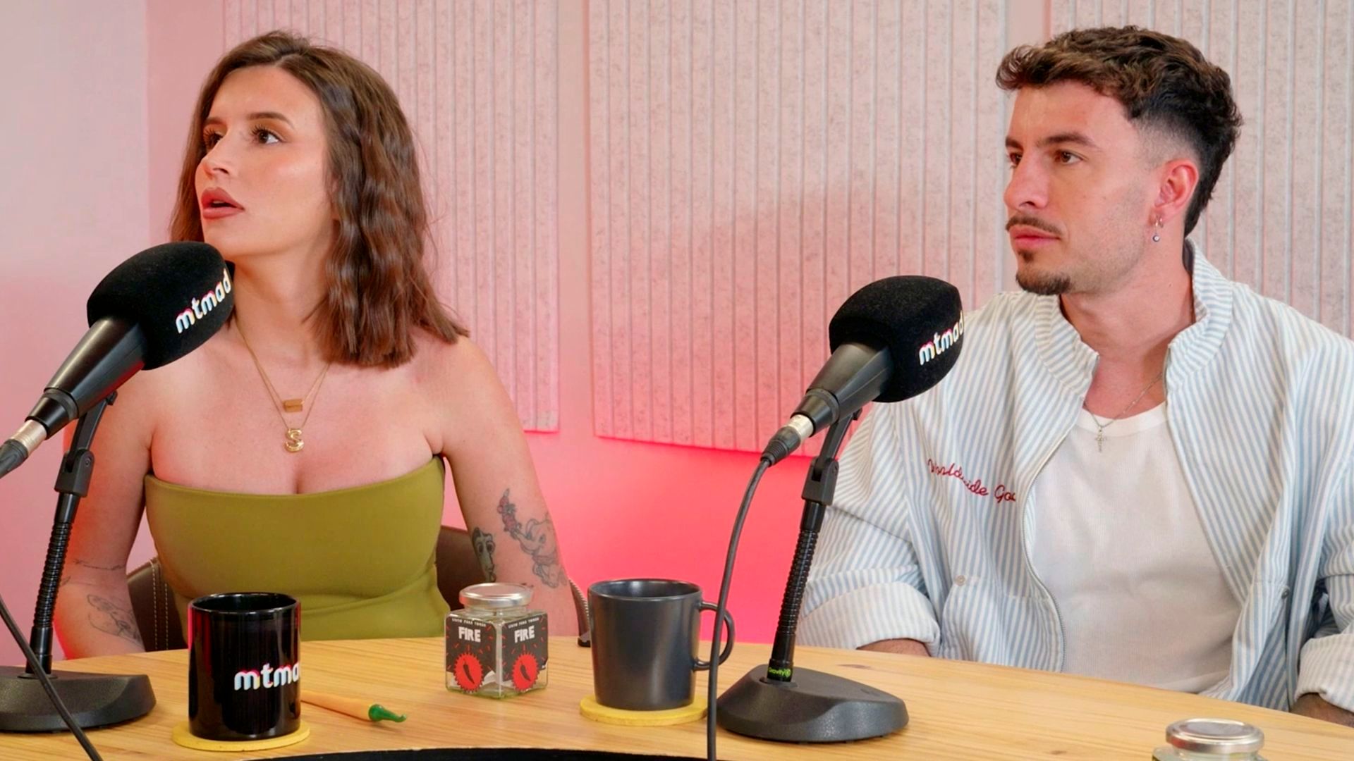 Las normas de Sandra y Juanpi: ¿Les molesta que se líen con otras personas? En todas las salsas Temporada 10 Top Vídeos 2035