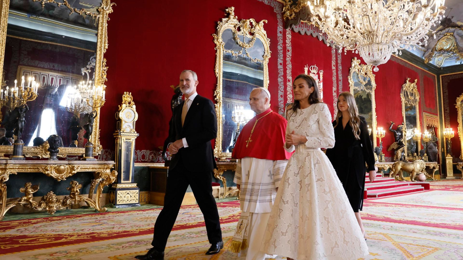 El papa León XIV junto al rey Felipe VI y la reina Letizia en el Palacio Real