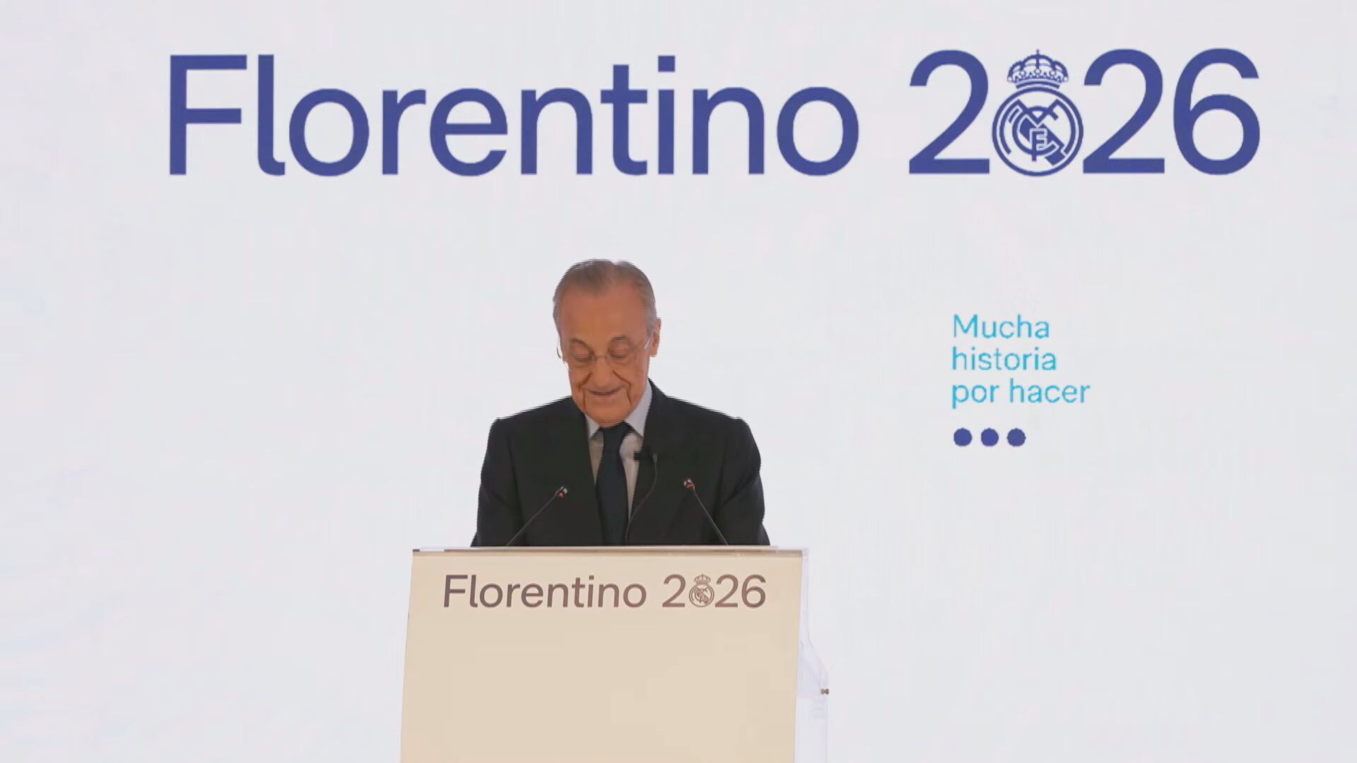 La sonrisa de Florentino Pérez por el madridismo del Papa