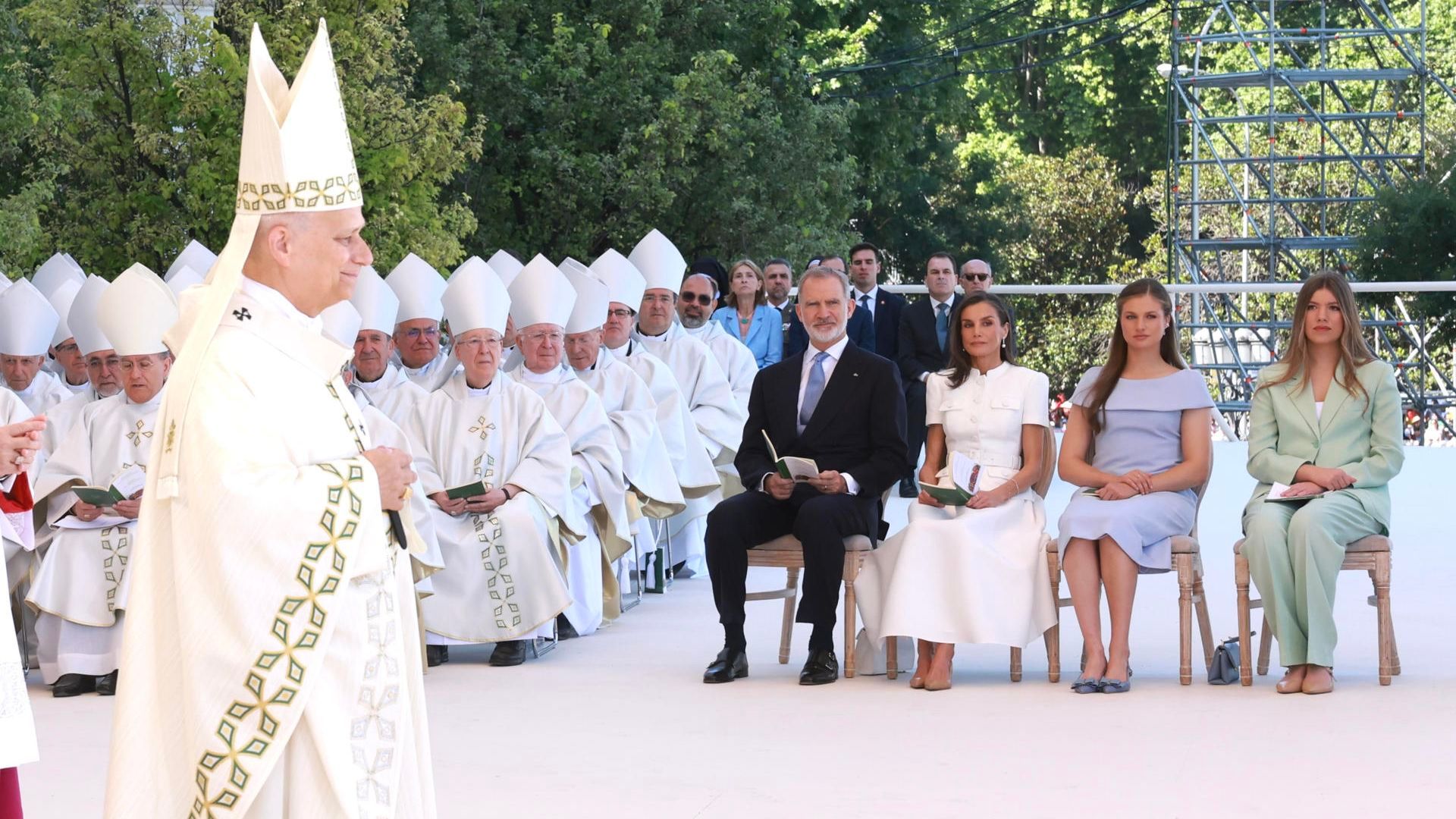 Así ha vivido la casa real la misa de León XIV: desde el gesto de Felipe VI con la princesa Leonor hasta el instante maternal de Letizia Así ha vivido la casa real la misa de León XIV: desde el gesto de Felipe VI con la princesa Leonor hasta el instante maternal de Letizia