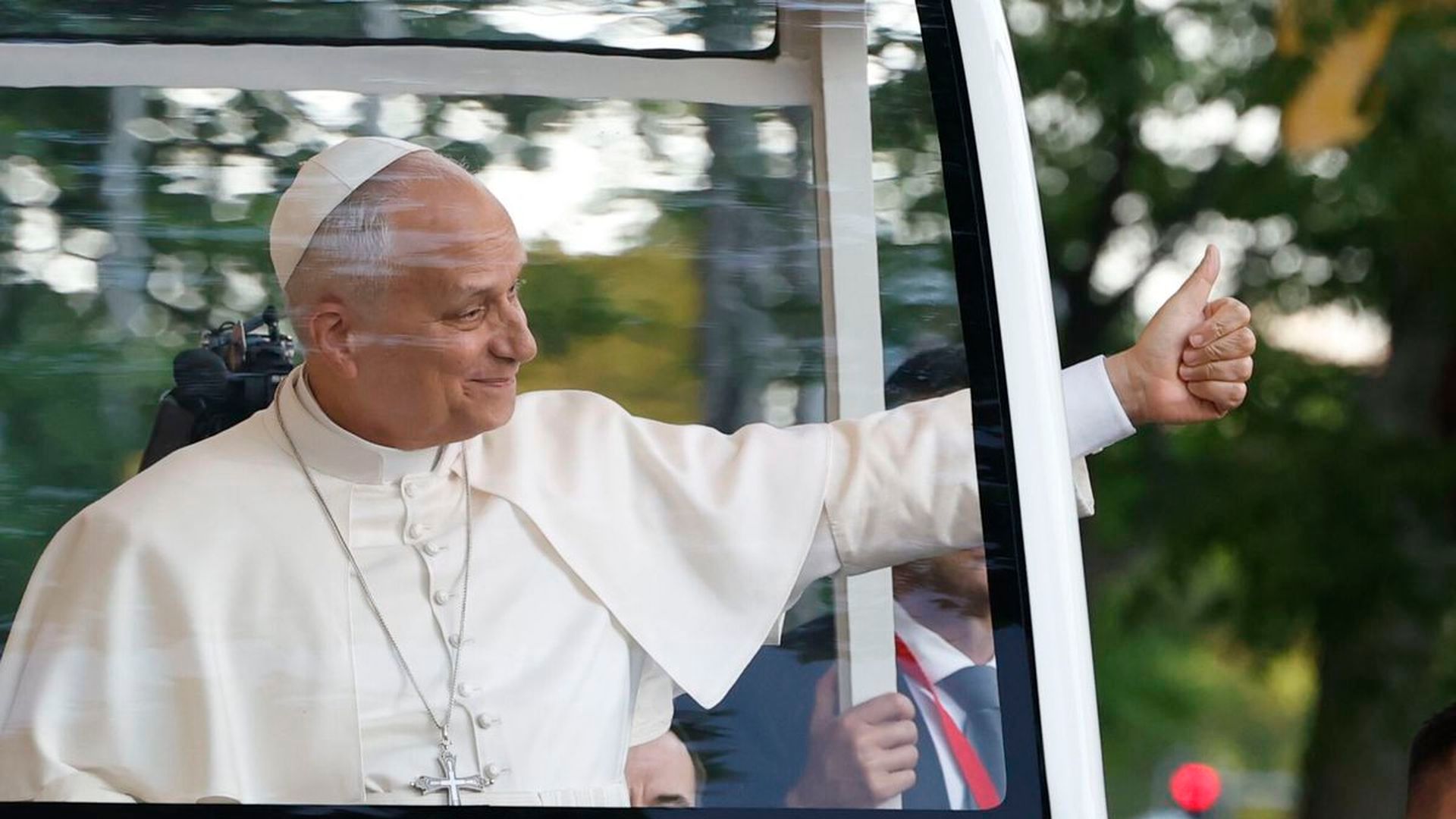 El papamóvil de León XIV El papamóvil de León XIV