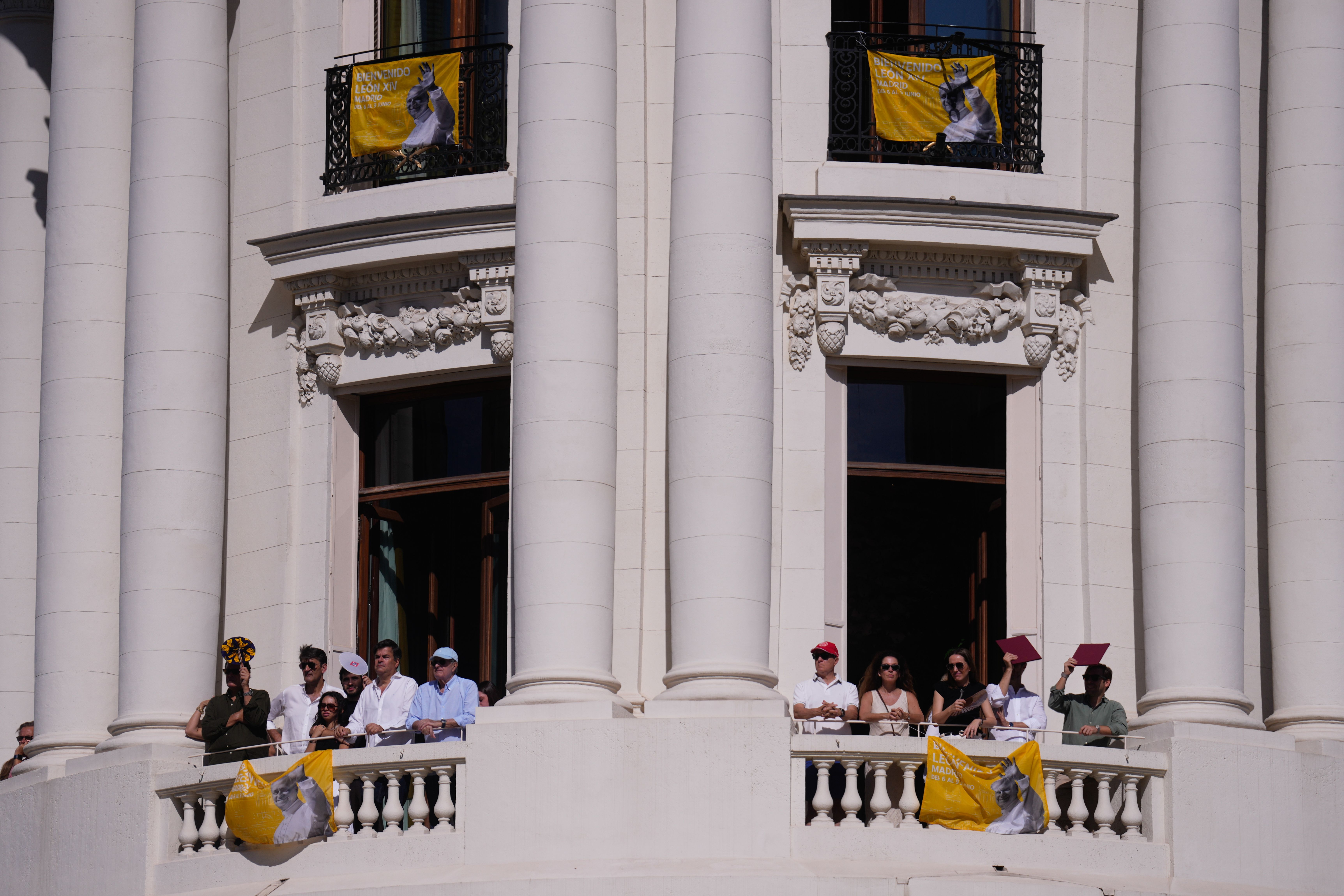 Las espectaculares imágenes de la masiva misa del Corpus Christi en Cibeles